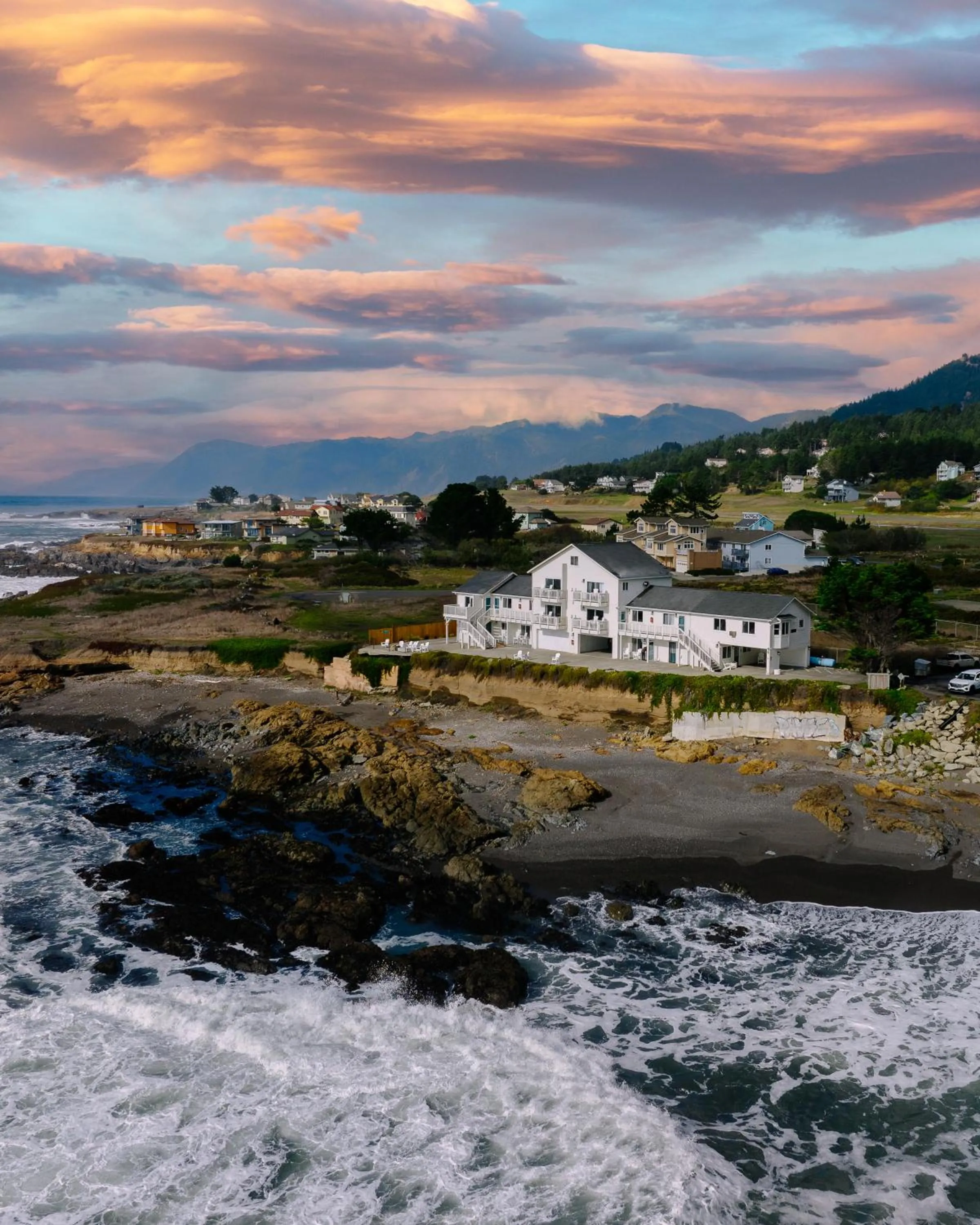 Black Sands Inn