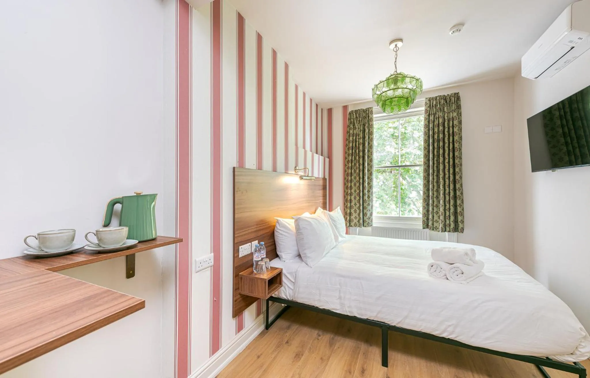 Bed in The Norfolk, Paddington