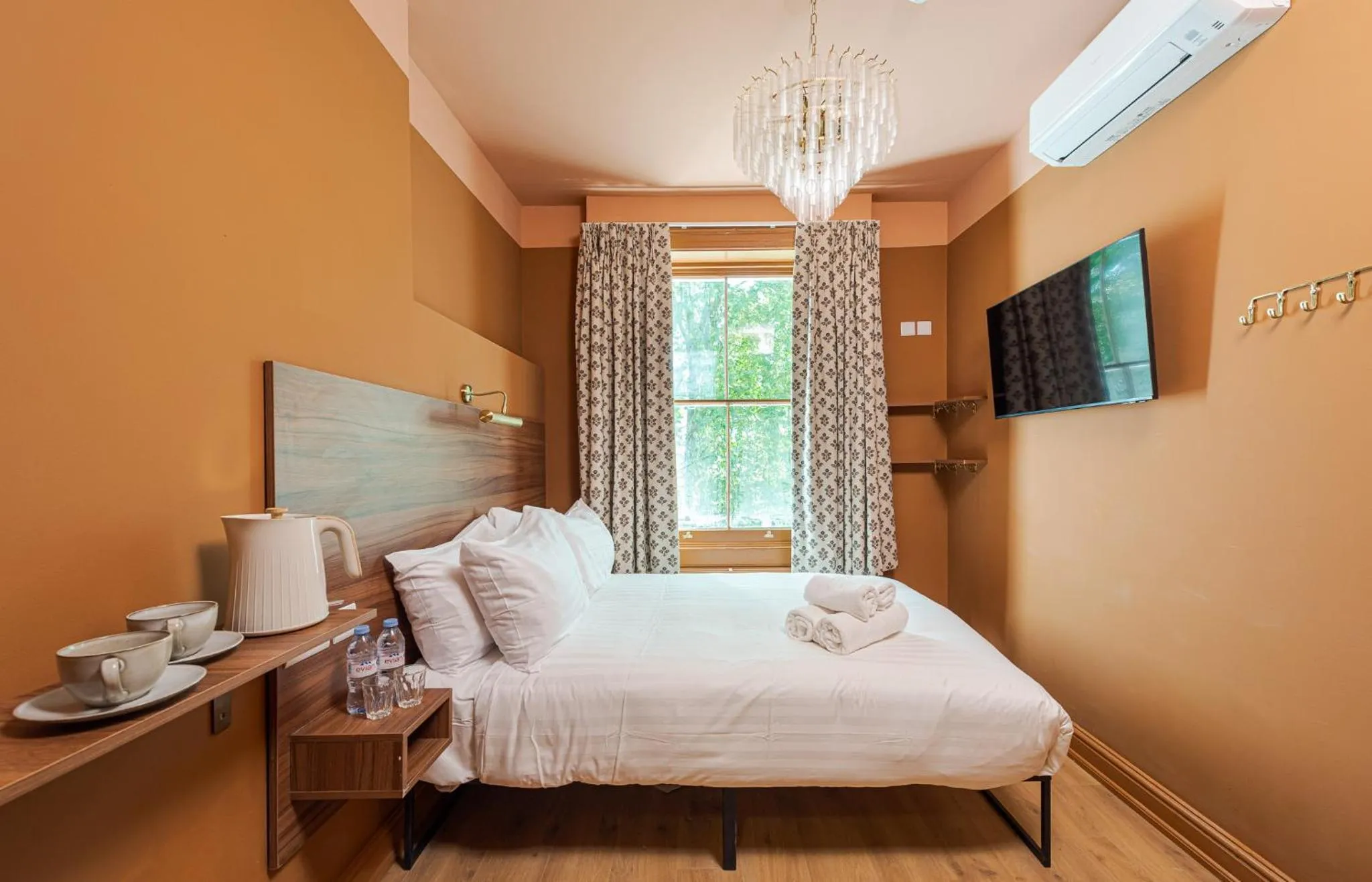 Bed in The Norfolk, Paddington