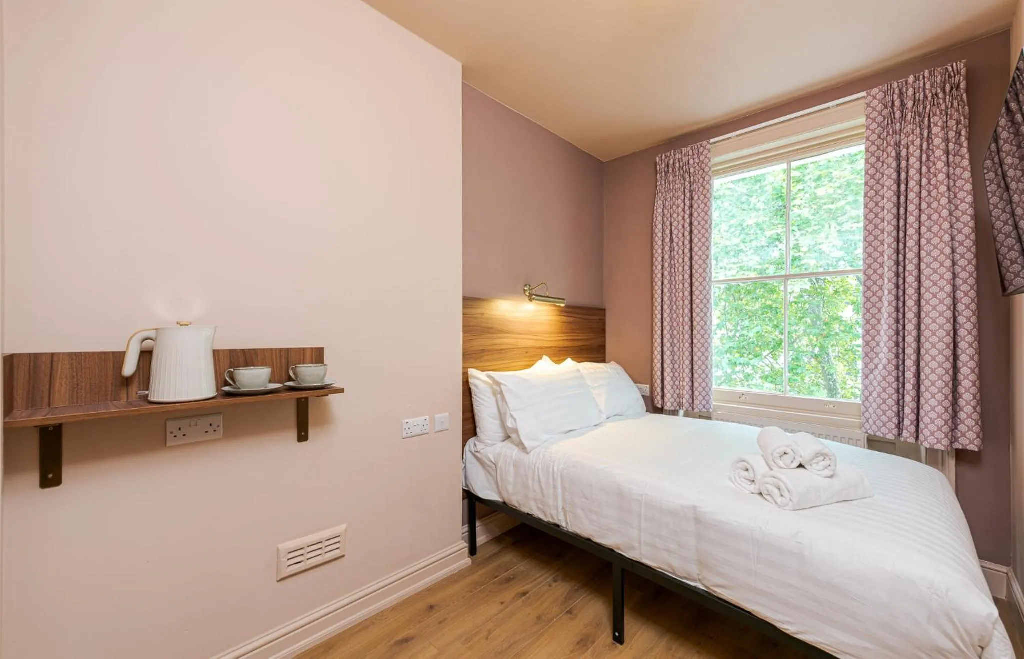 Bed in The Norfolk, Paddington
