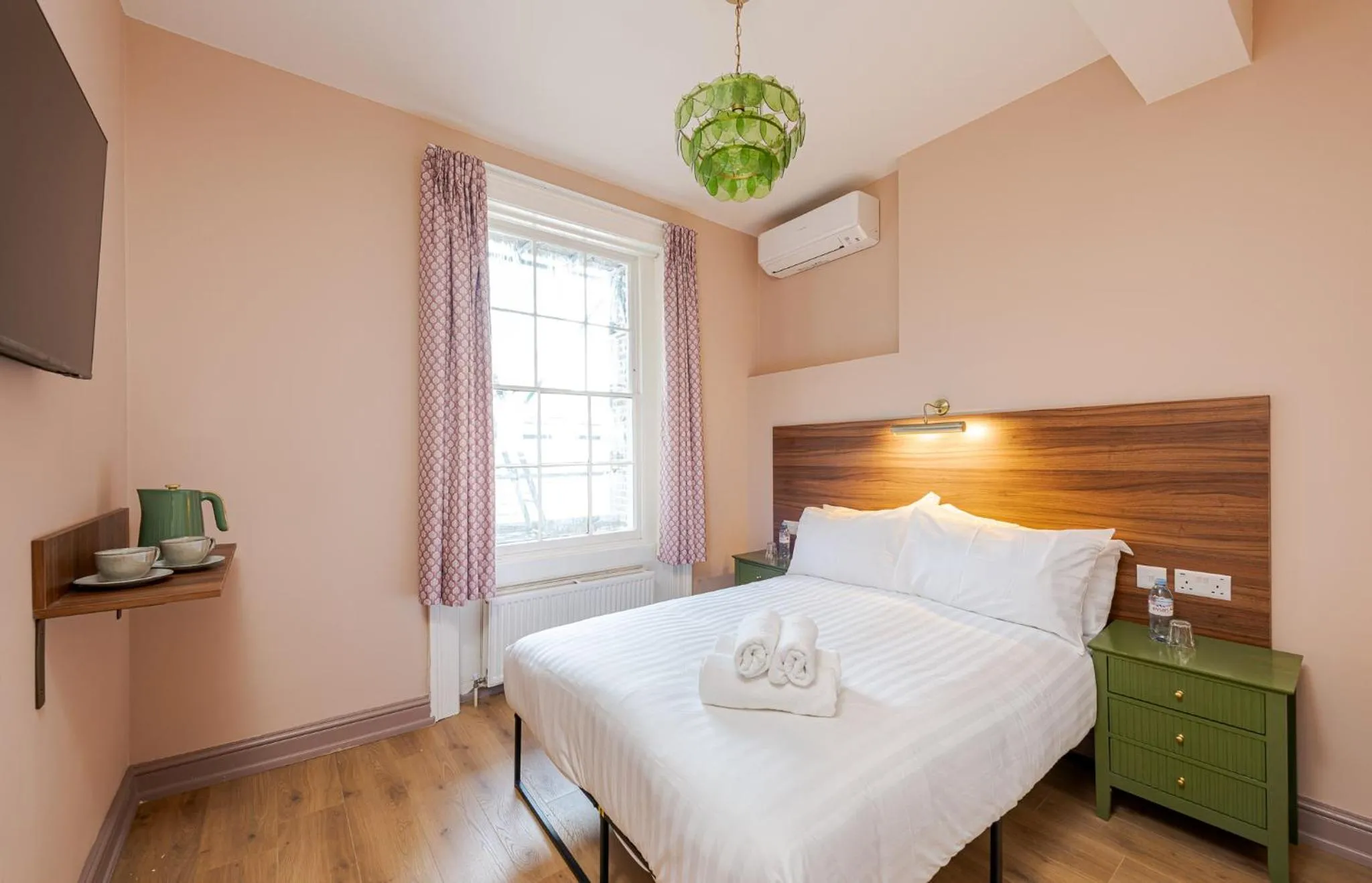 Bed in The Norfolk, Paddington