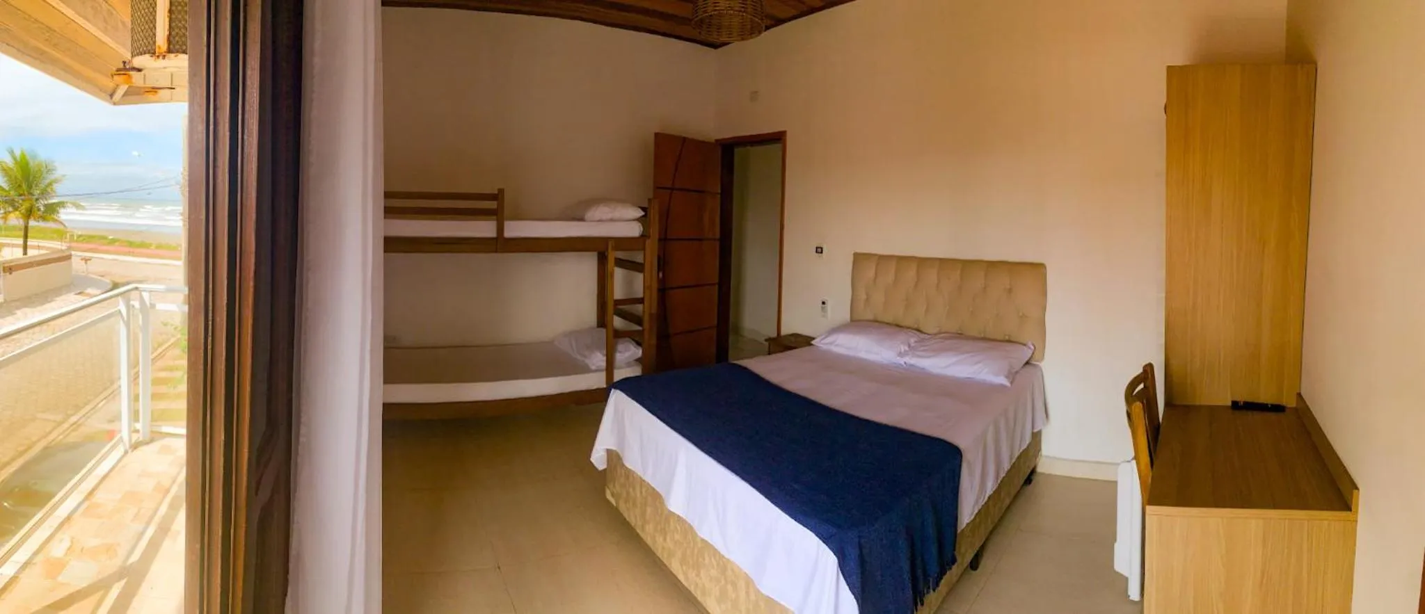 Bed in Mar Egeu Arte & Pouso