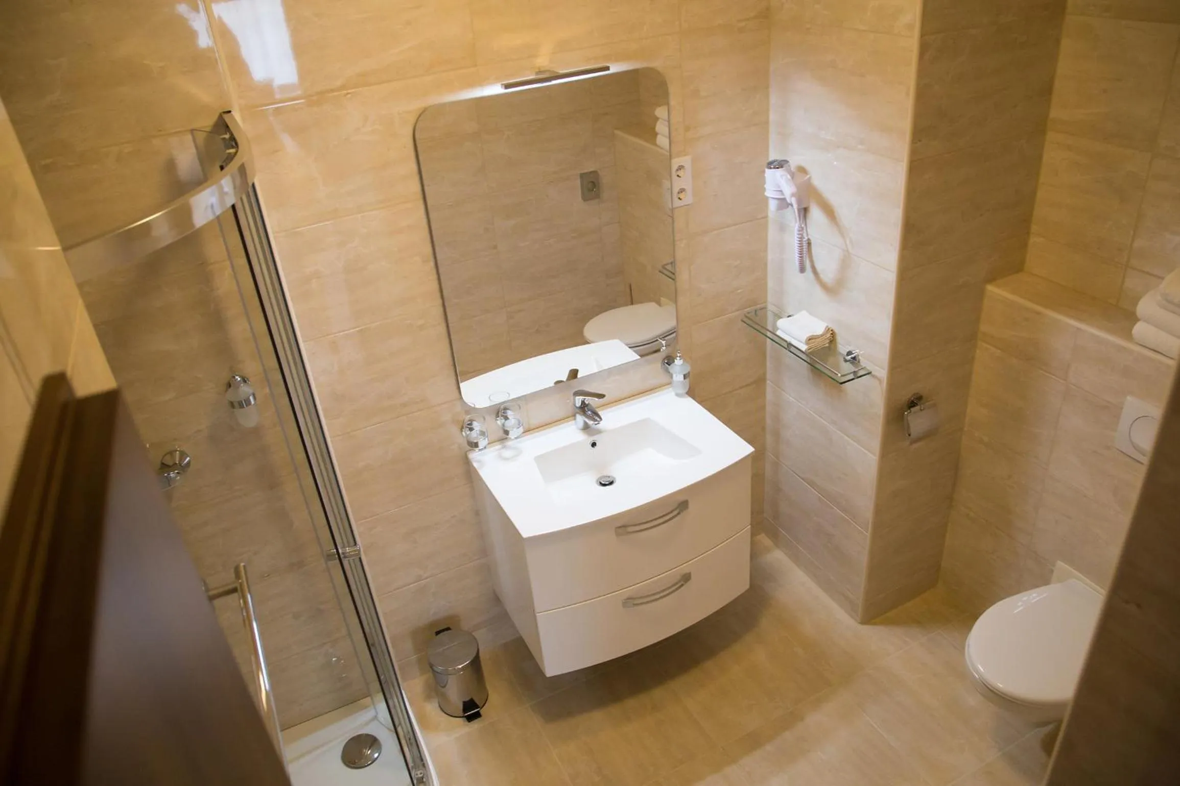 Shower in Luxury Hotel Siófok