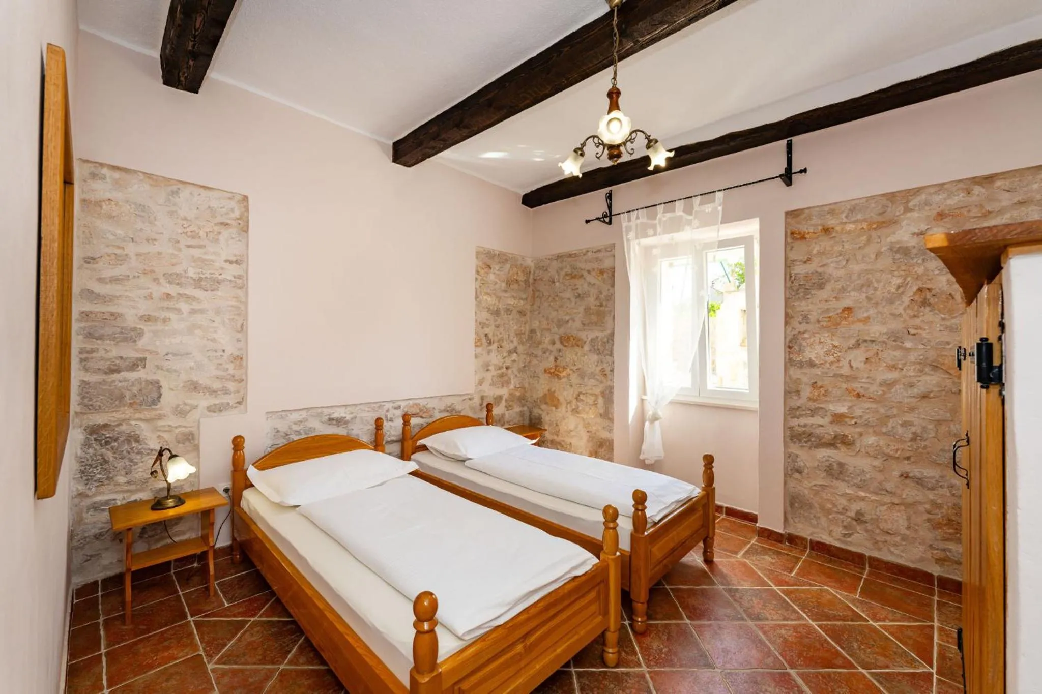 Bed in Kamena kuća Roko