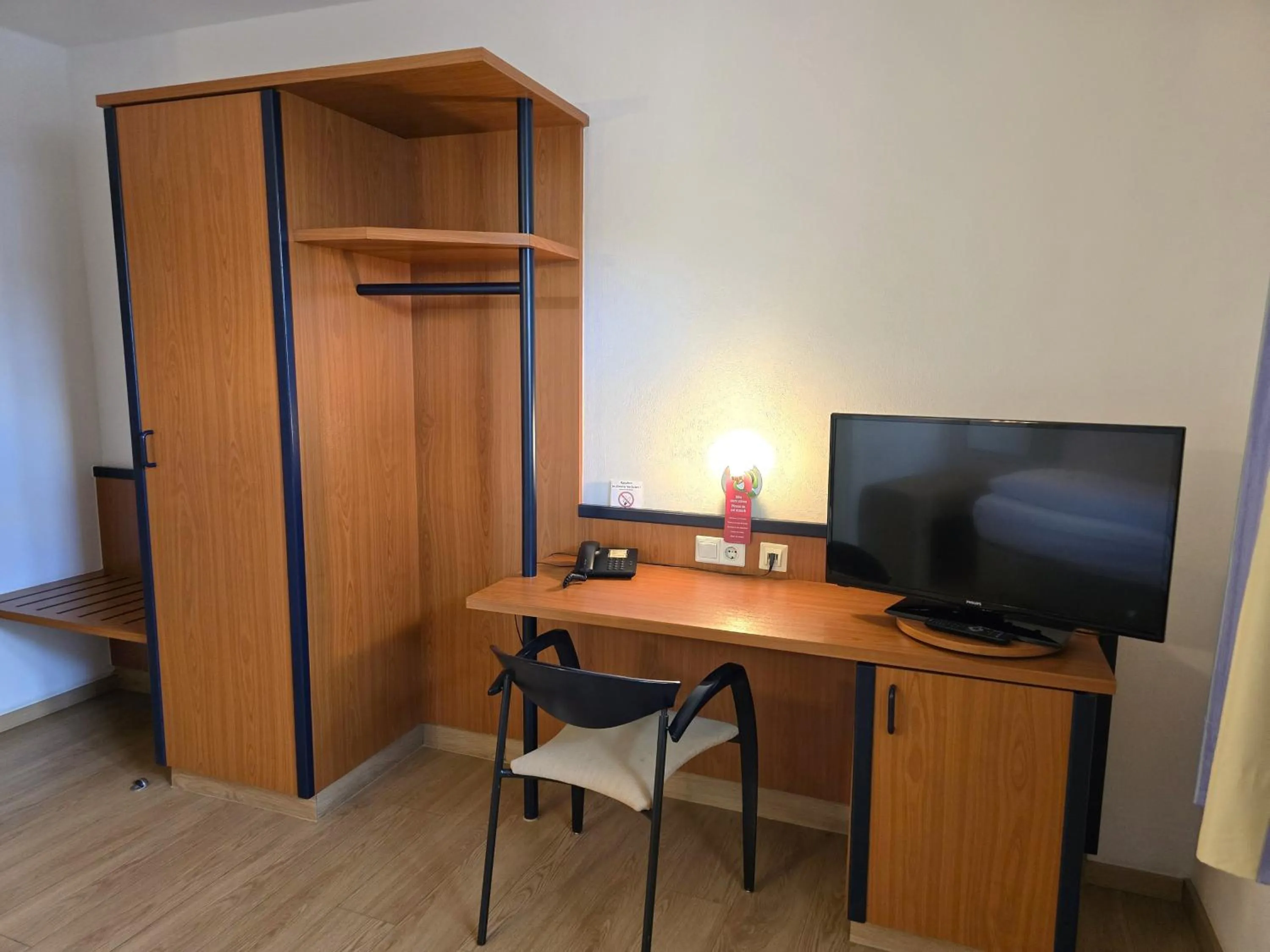 wardrobe in Keyless Boardinghouse