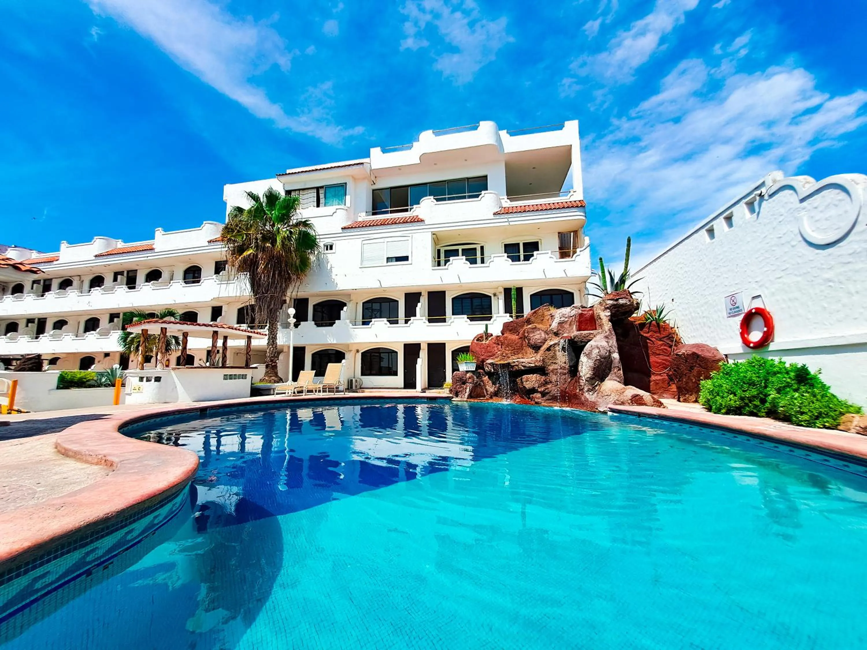 Property building in Hotel Vistamar