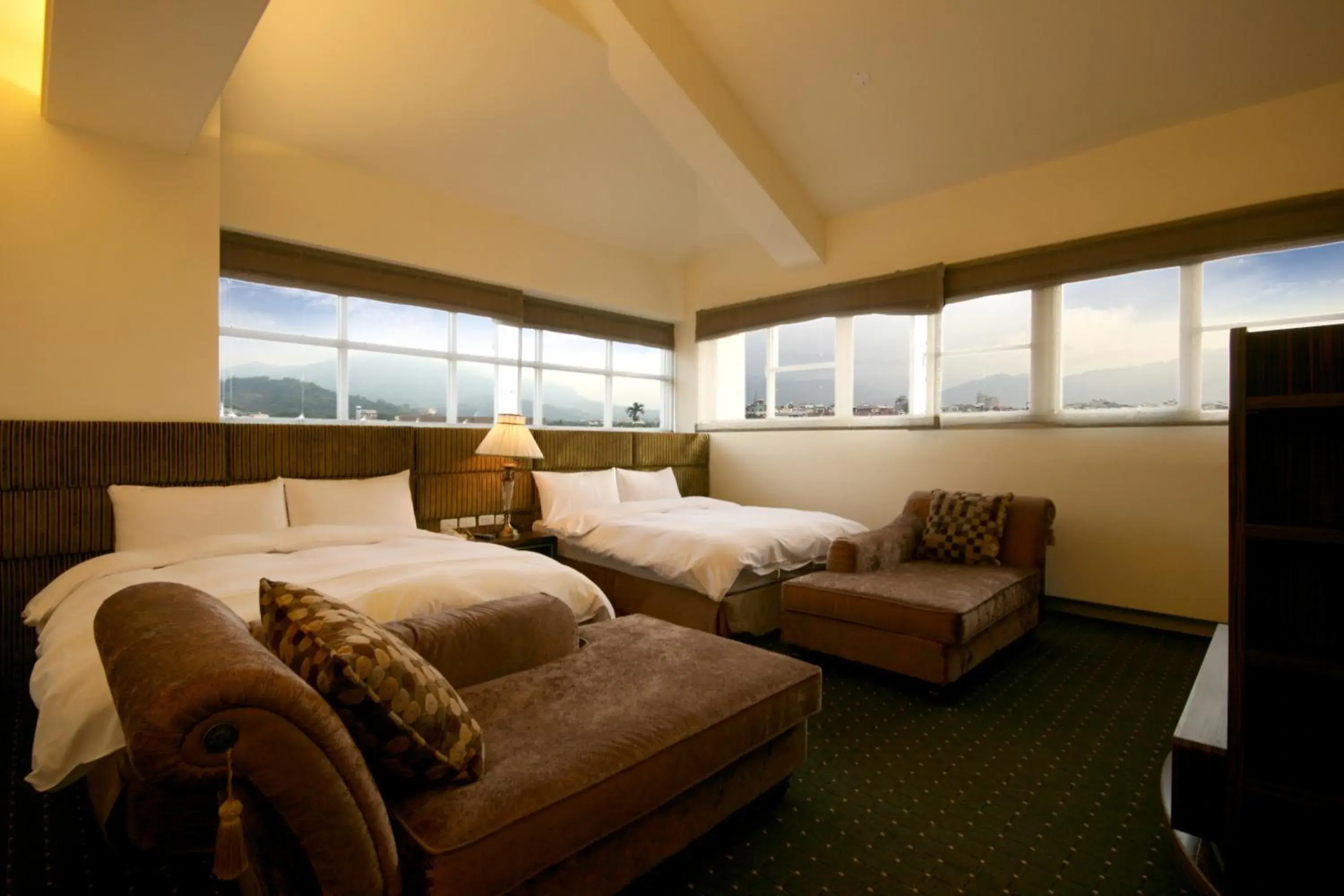 Mountain view, Bed in Mountain Fish Water Hotel Mountain view, Bed in Mountain Fish Water Hotel