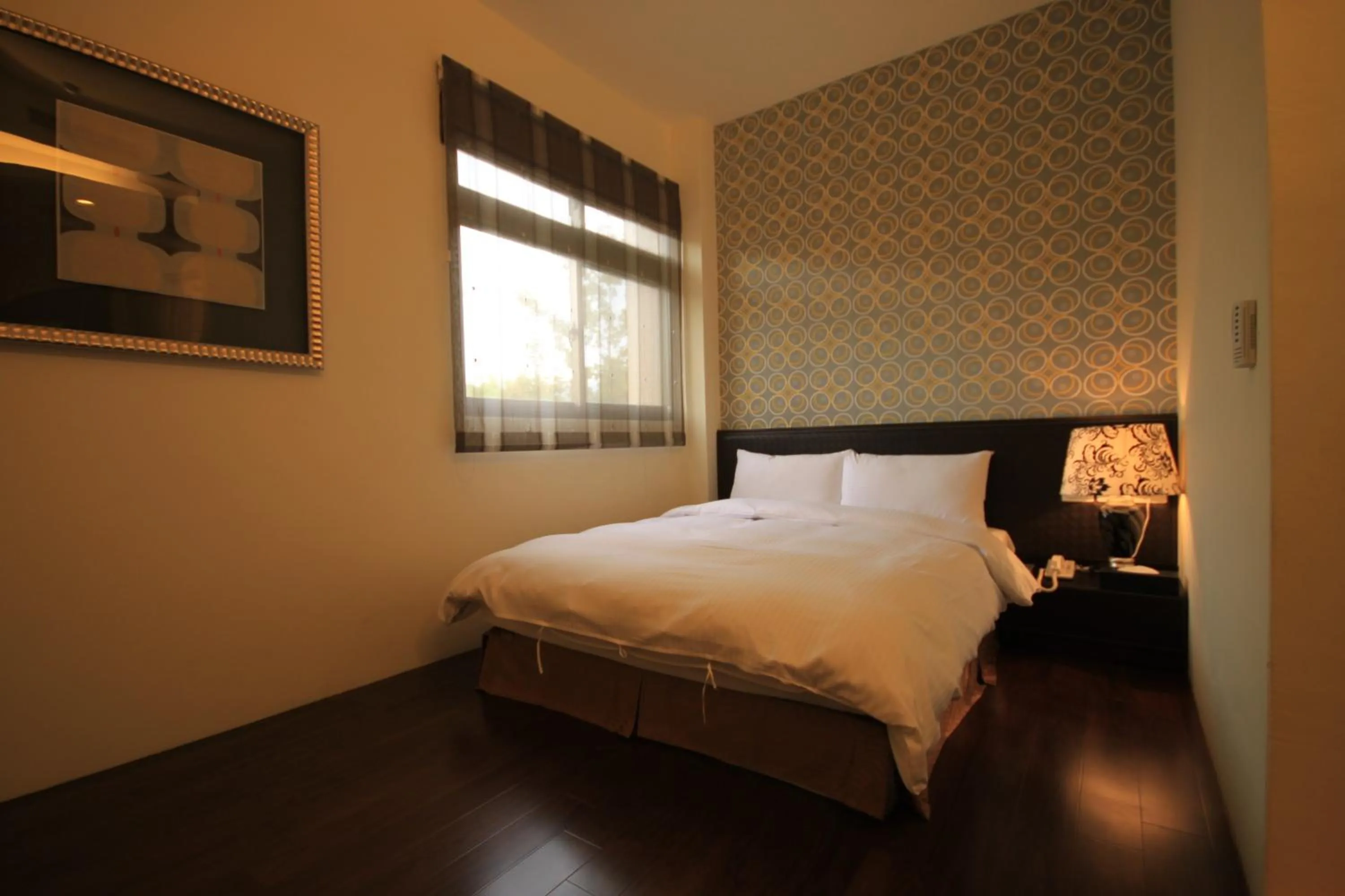 Photo of the whole room, Bed in Mountain Fish Water Hotel