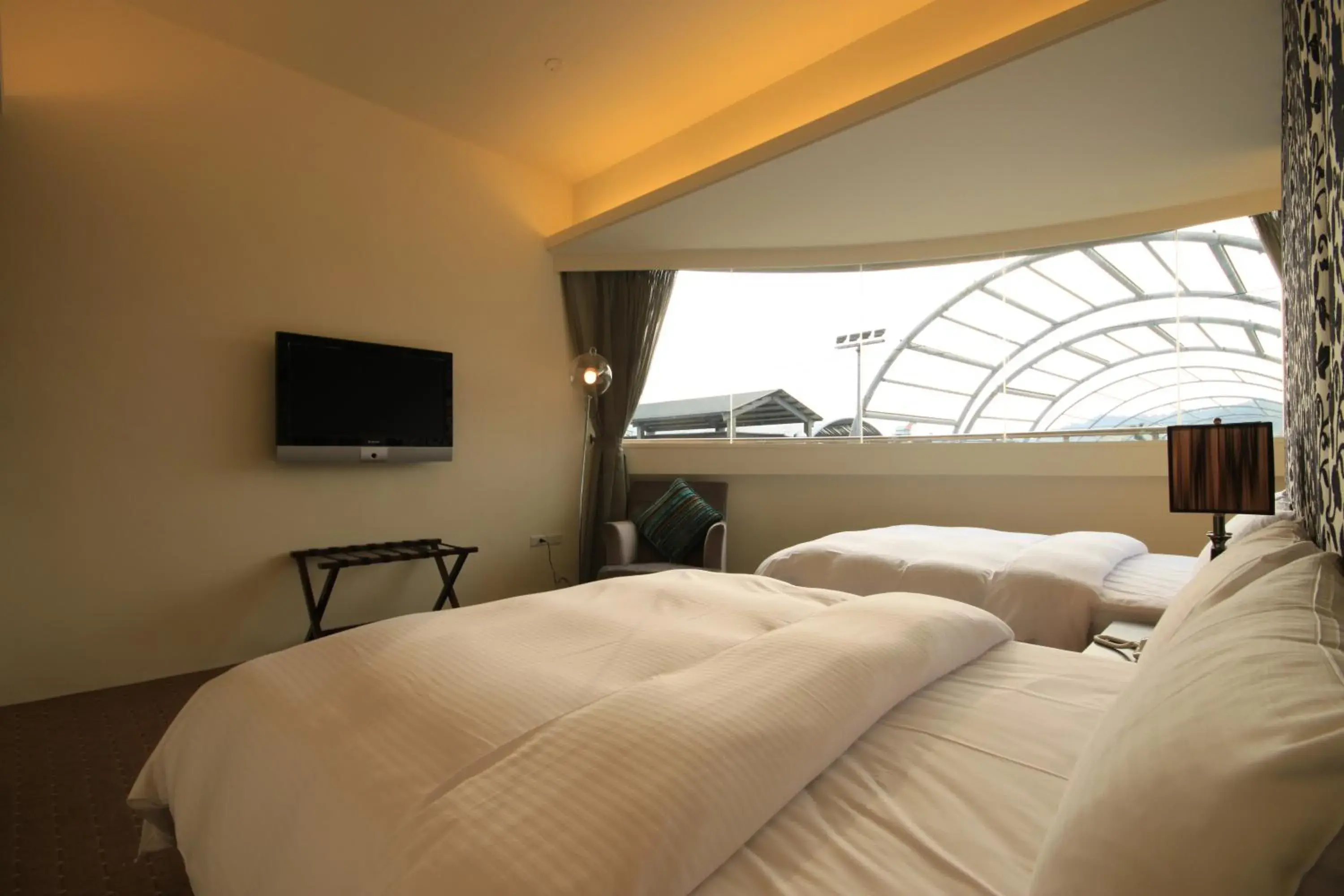 Pool view, Bed in Mountain Fish Water Hotel Pool view, Bed in Mountain Fish Water Hotel