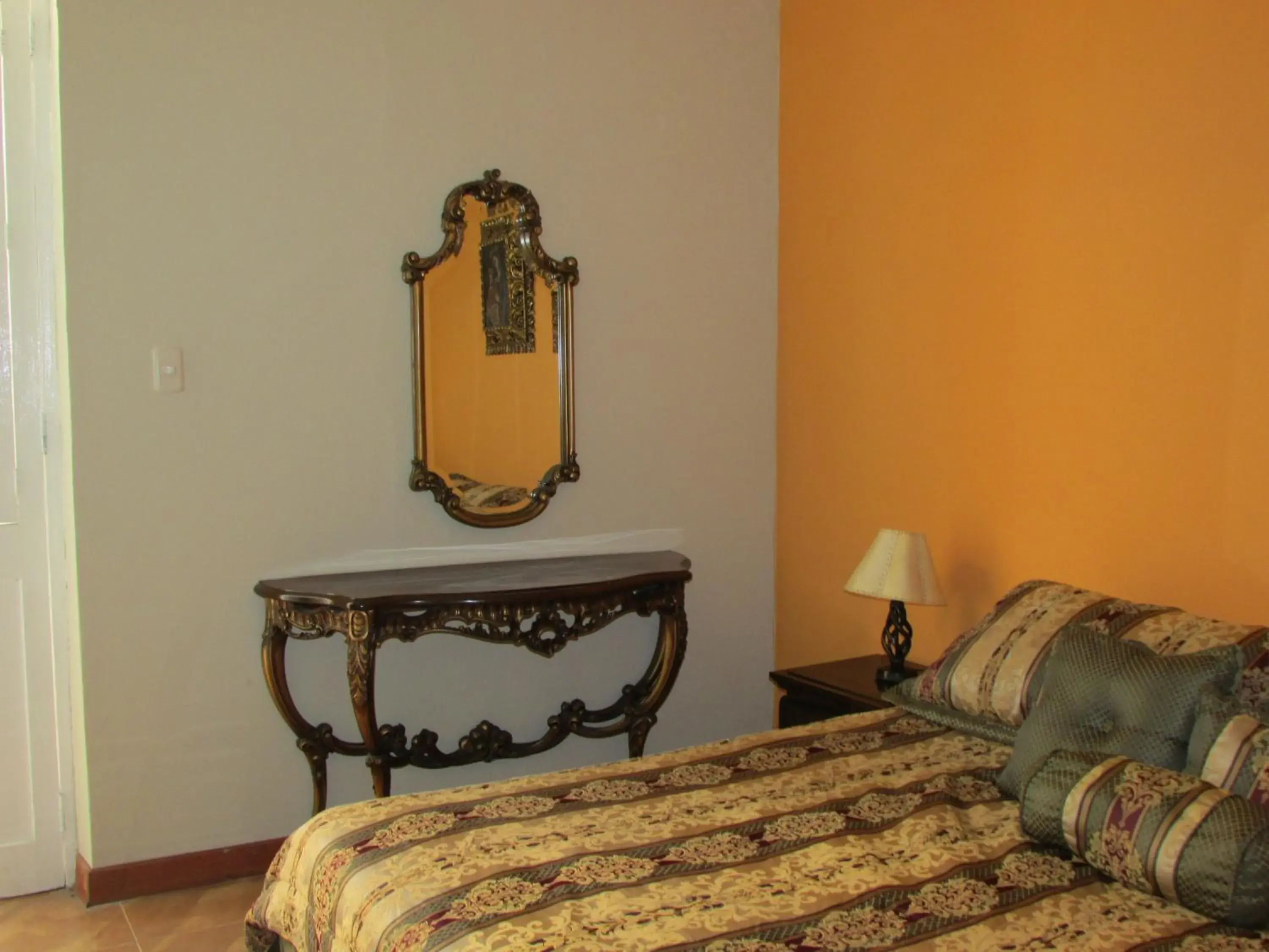 Double or Twin Room with Private Bathroom in Residencial Miraflores B&B Double or Twin Room with Private Bathroom in Residencial Miraflores B&B