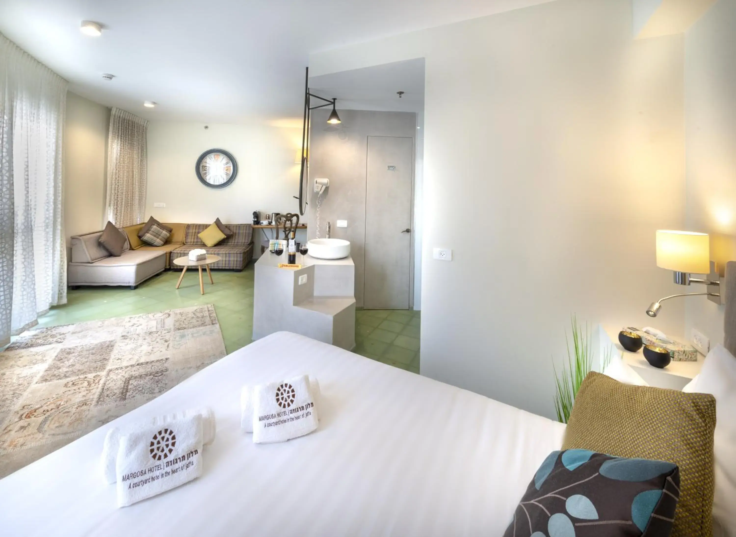 Deluxe Room with Balcony - single occupancy in Margosa Boutique Hotel Tel-Aviv Jaffa Deluxe Room with Balcony - single occupancy in Margosa Boutique Hotel Tel-Aviv Jaffa