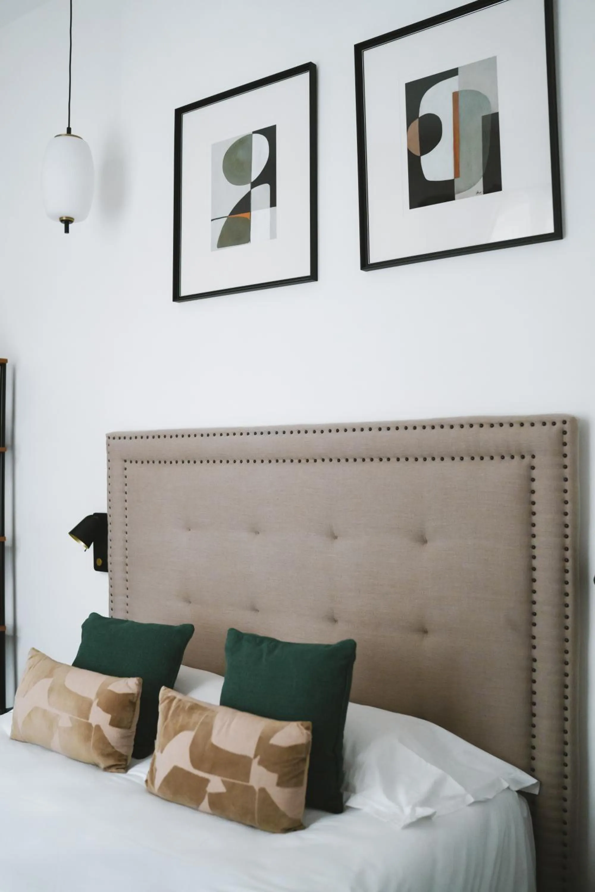 Bed in Hôtel des Beaux Arts