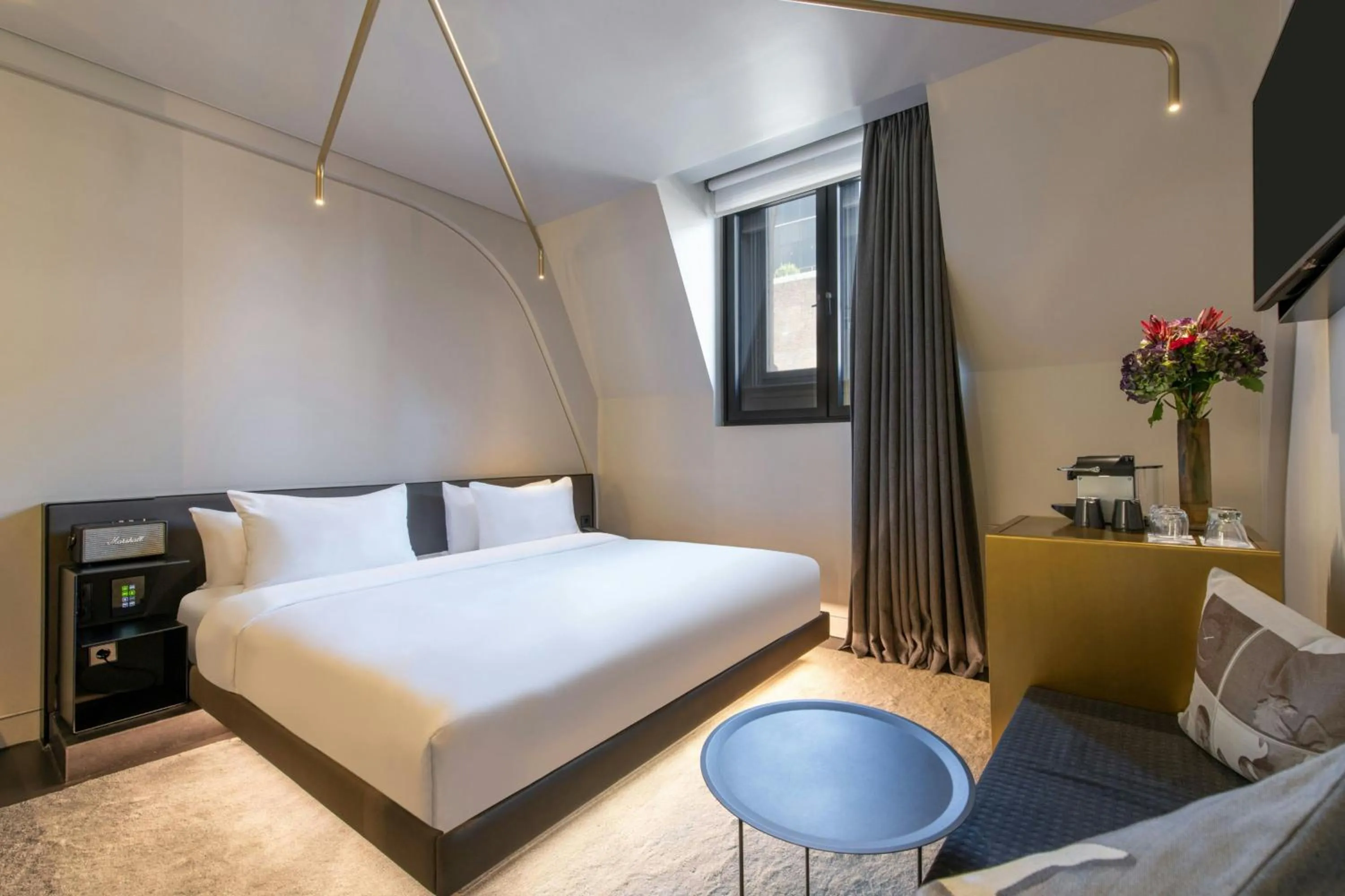 Photo of the whole room, Bed in W Amsterdam