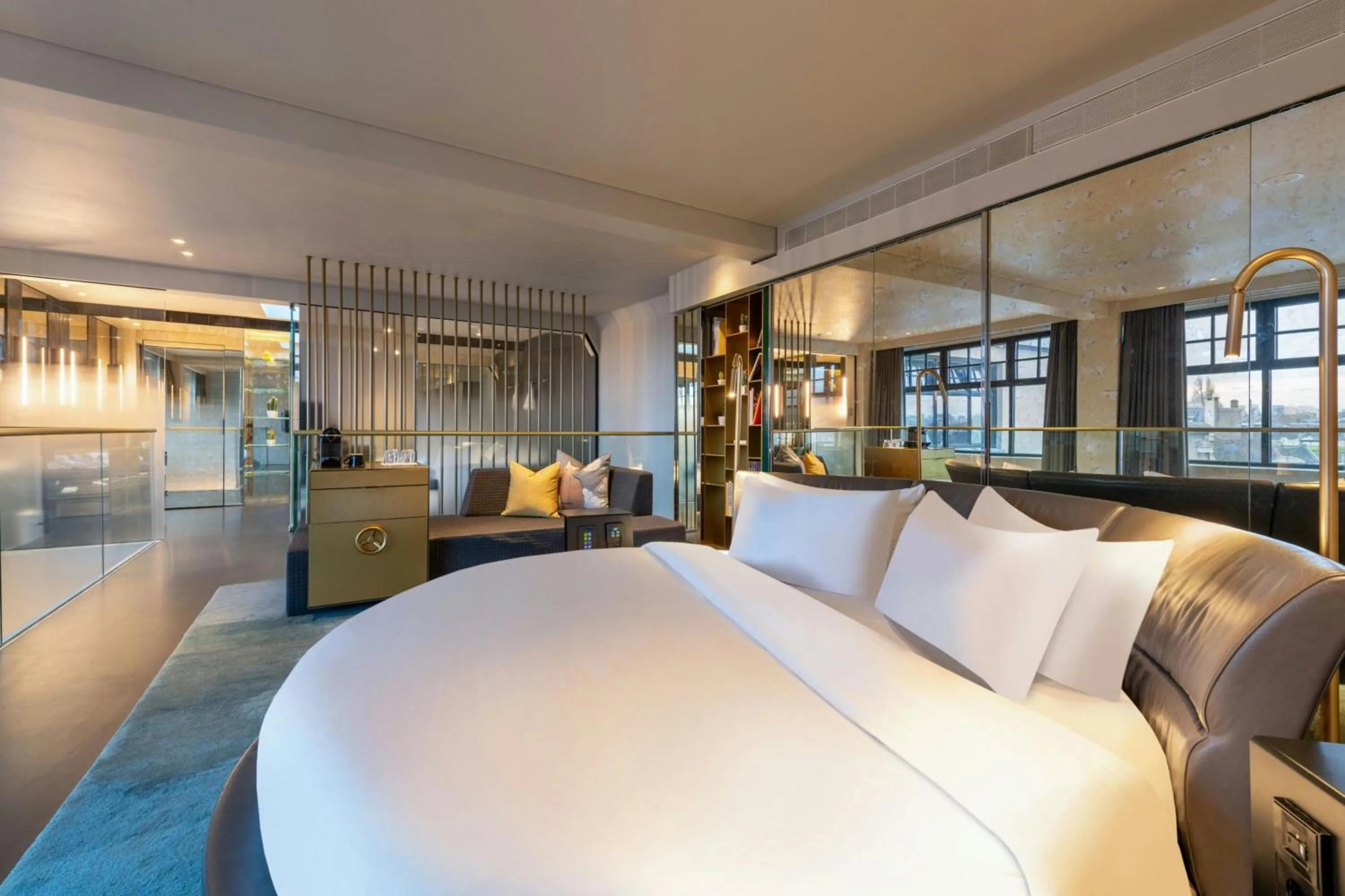 Photo of the whole room, Bed in W Amsterdam