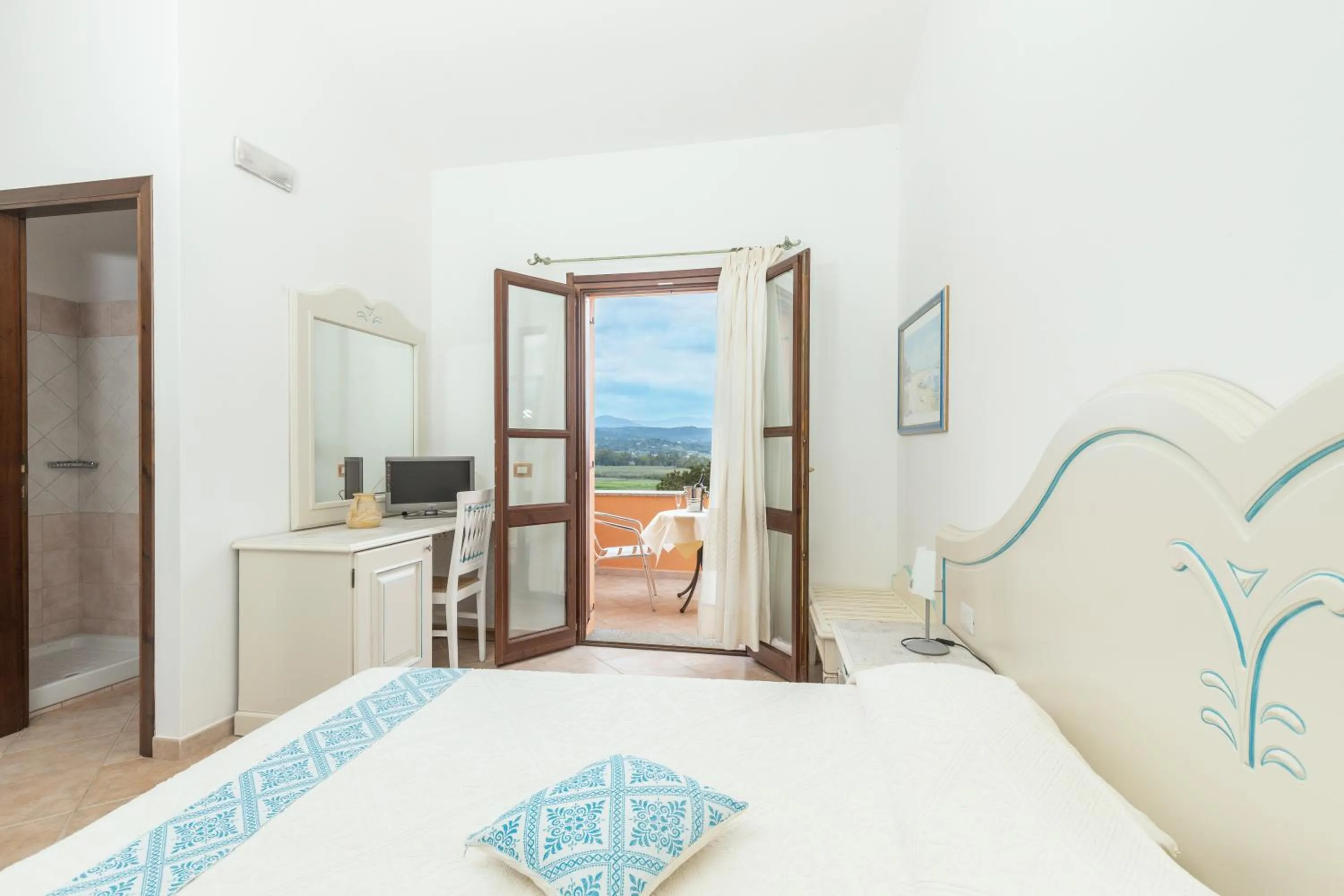 Photo of the whole room, Bed in Hotel Genna 'e Masoni