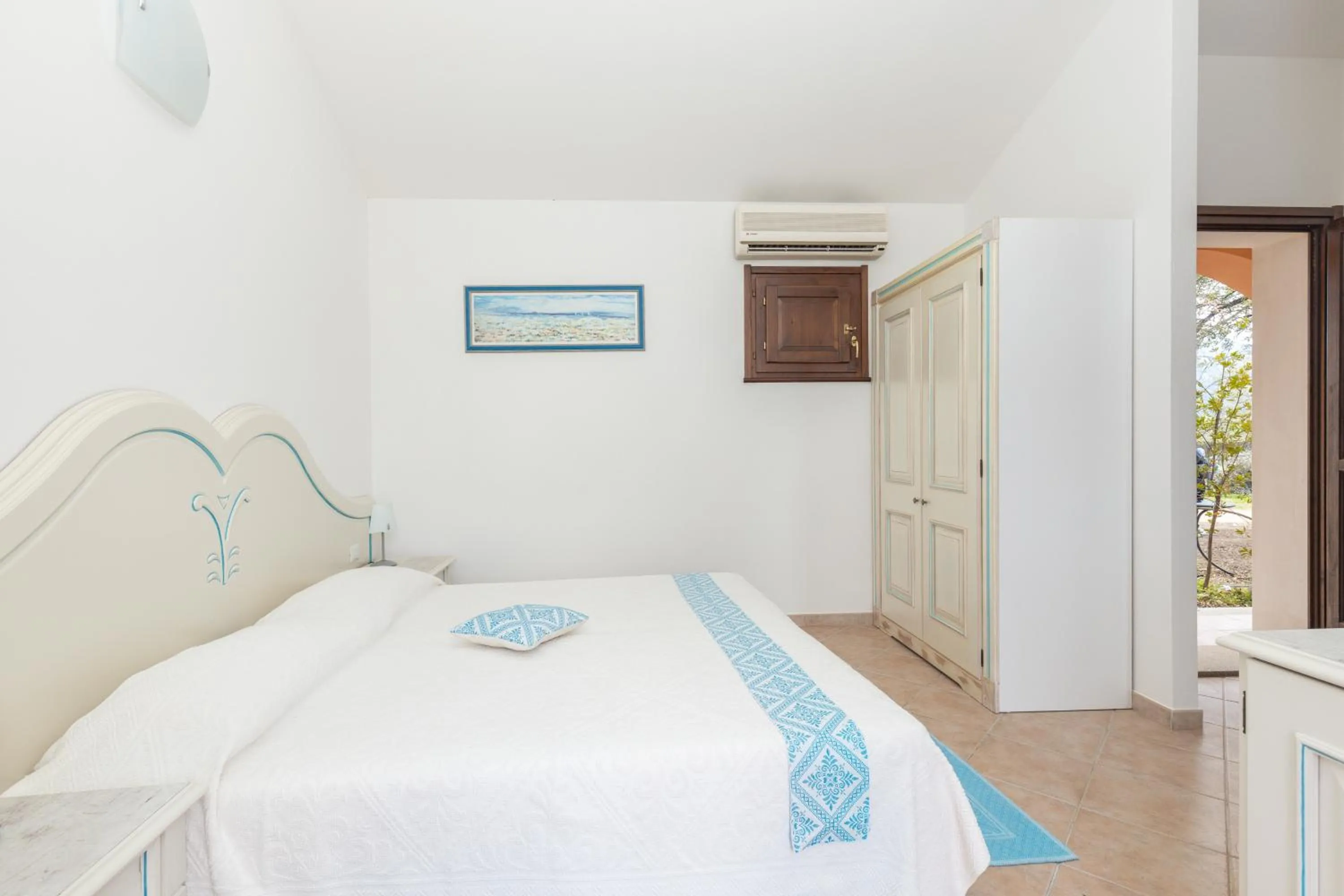 Photo of the whole room, Bed in Hotel Genna 'e Masoni