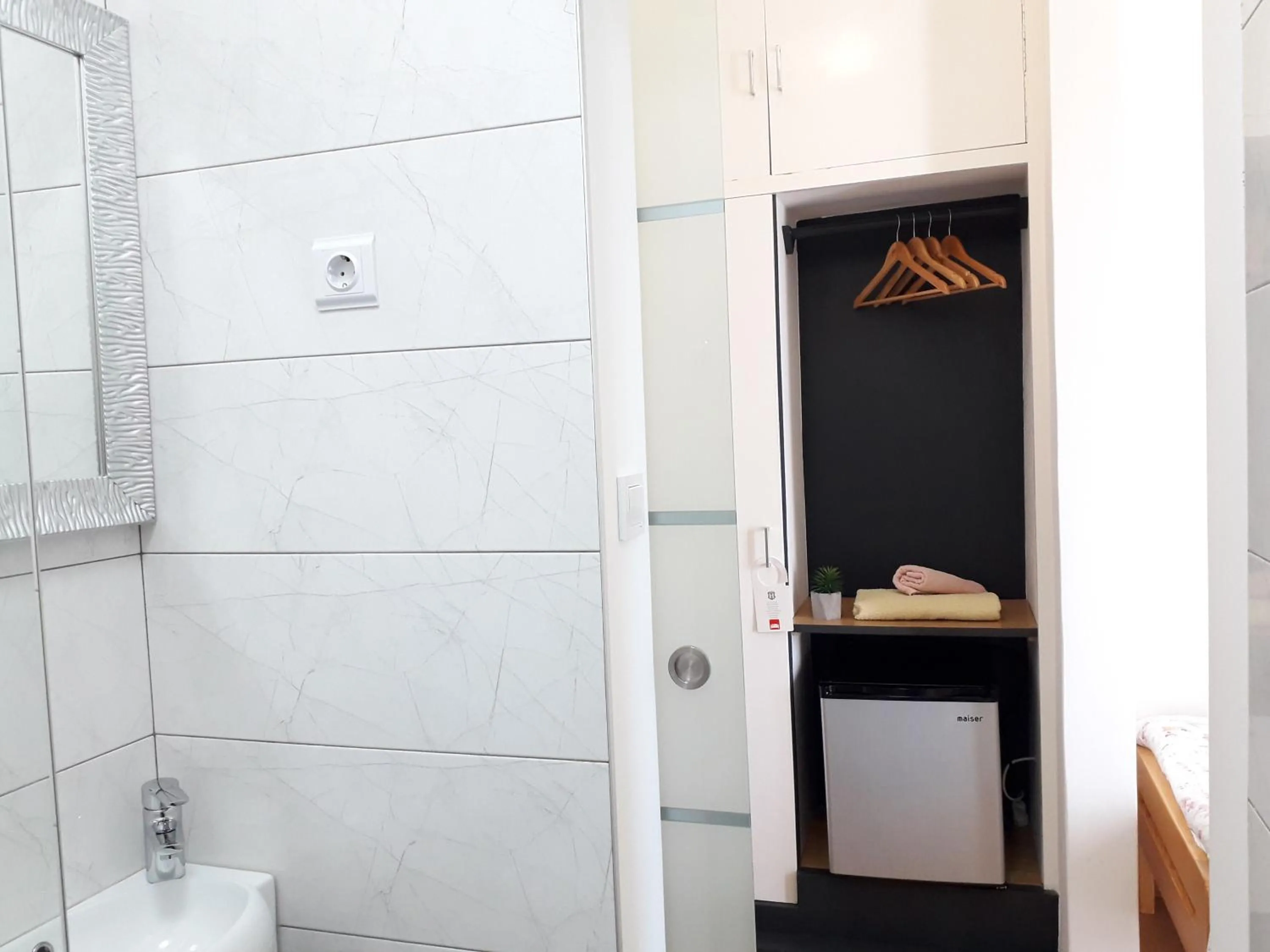 Bathroom in Hollywood rooms