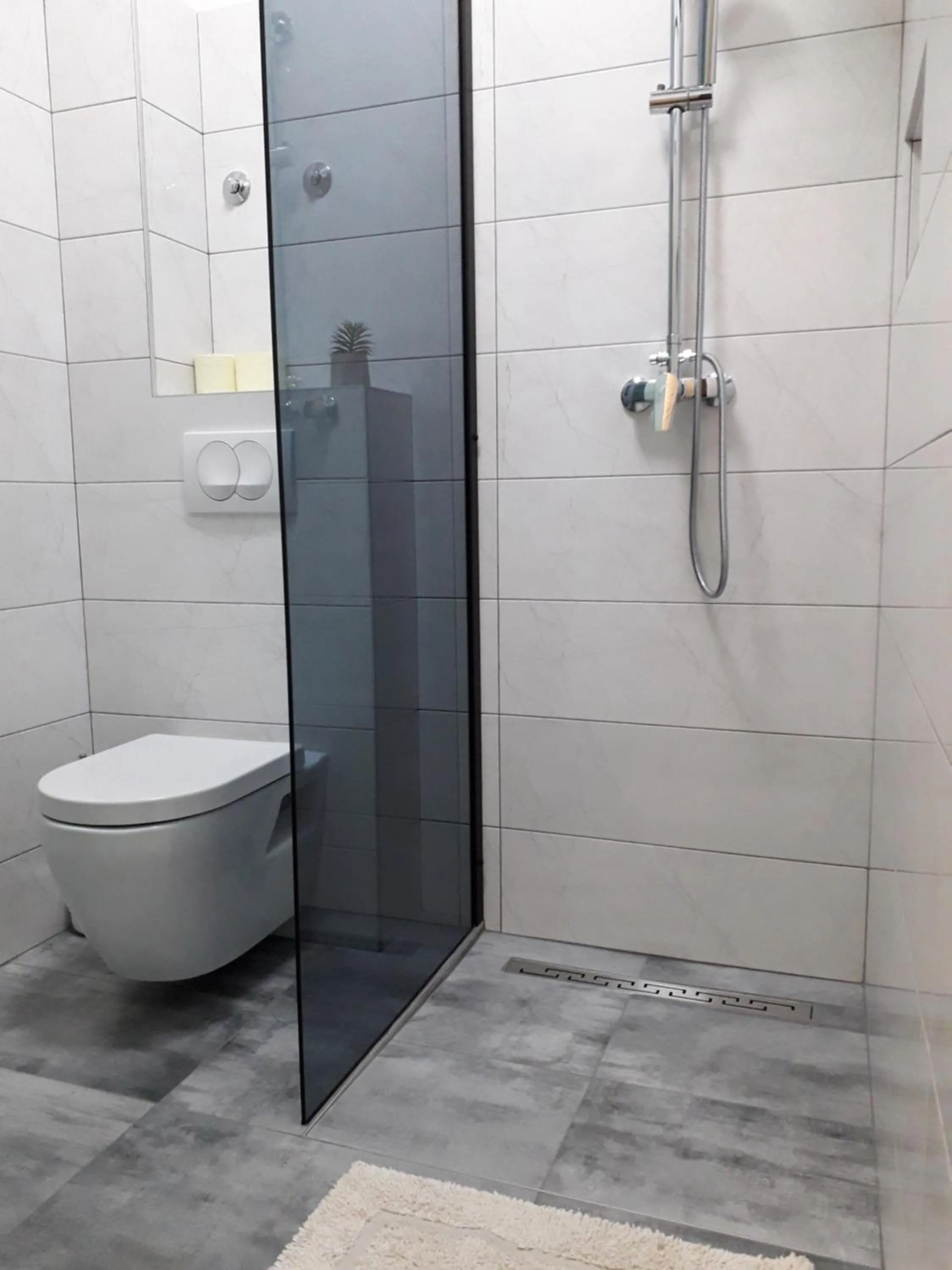 Bathroom in Hollywood rooms