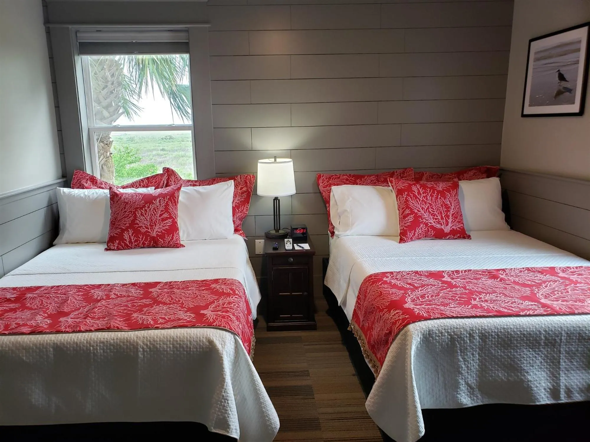 Bedroom, Bed in Harborwalk Lodge