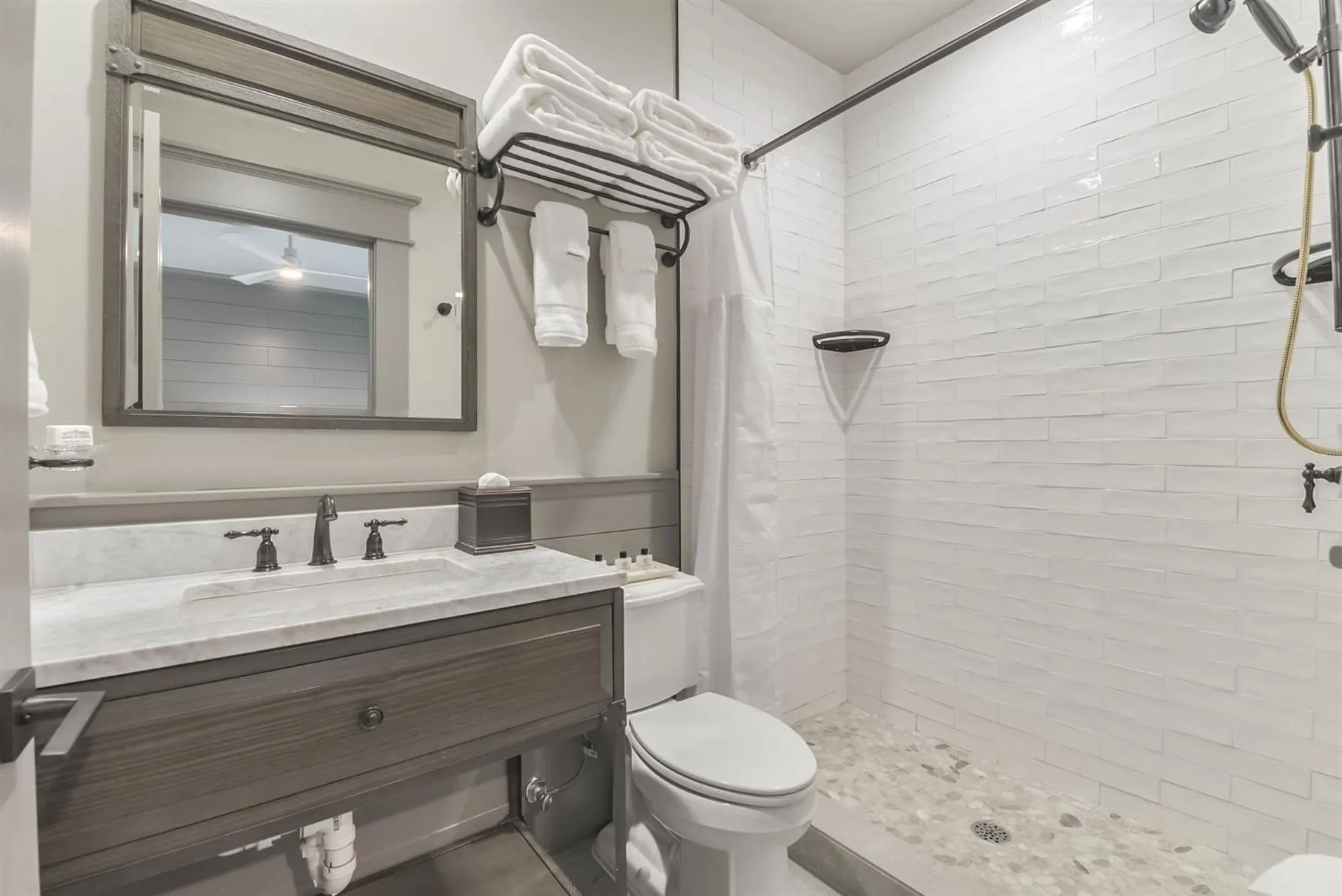 Bathroom in Harborwalk Lodge
