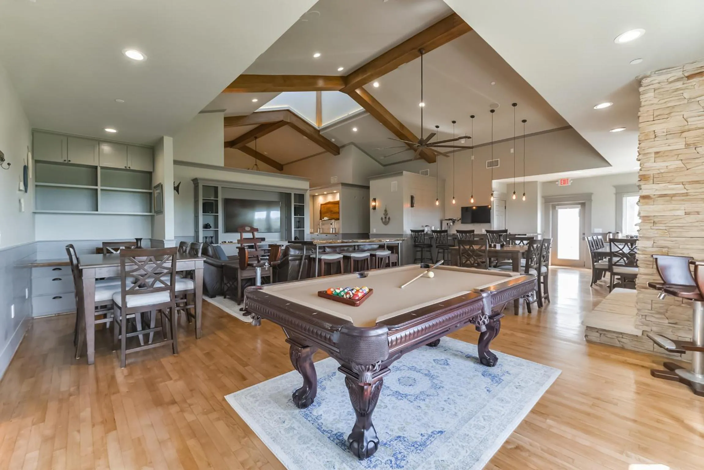 Billiard in Harborwalk Lodge