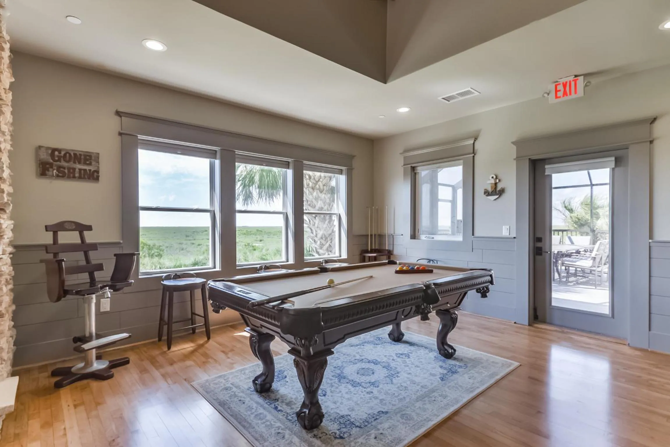 Living room in Harborwalk Lodge