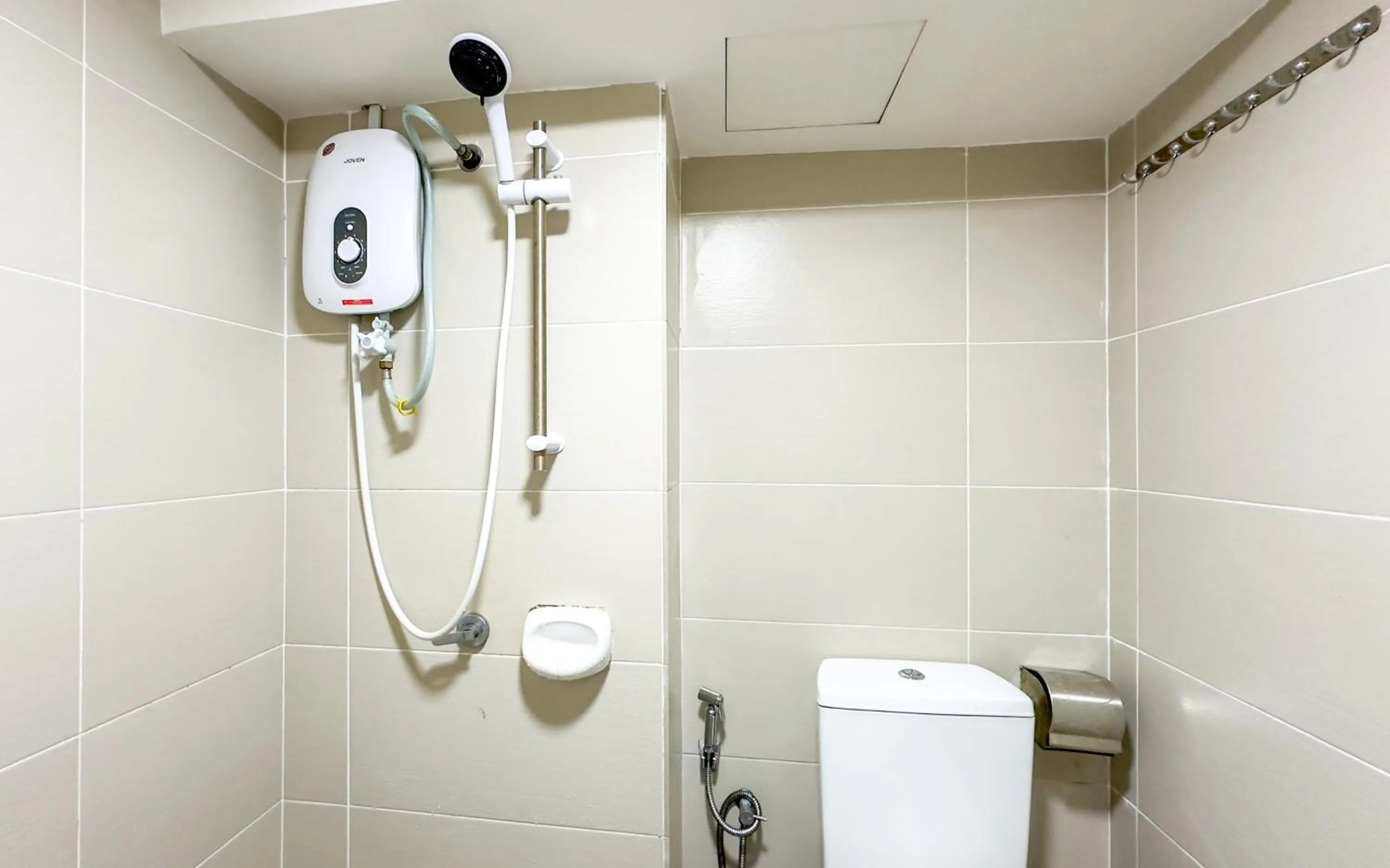 Shower in Pinnacle Kelana Jaya by Airhost