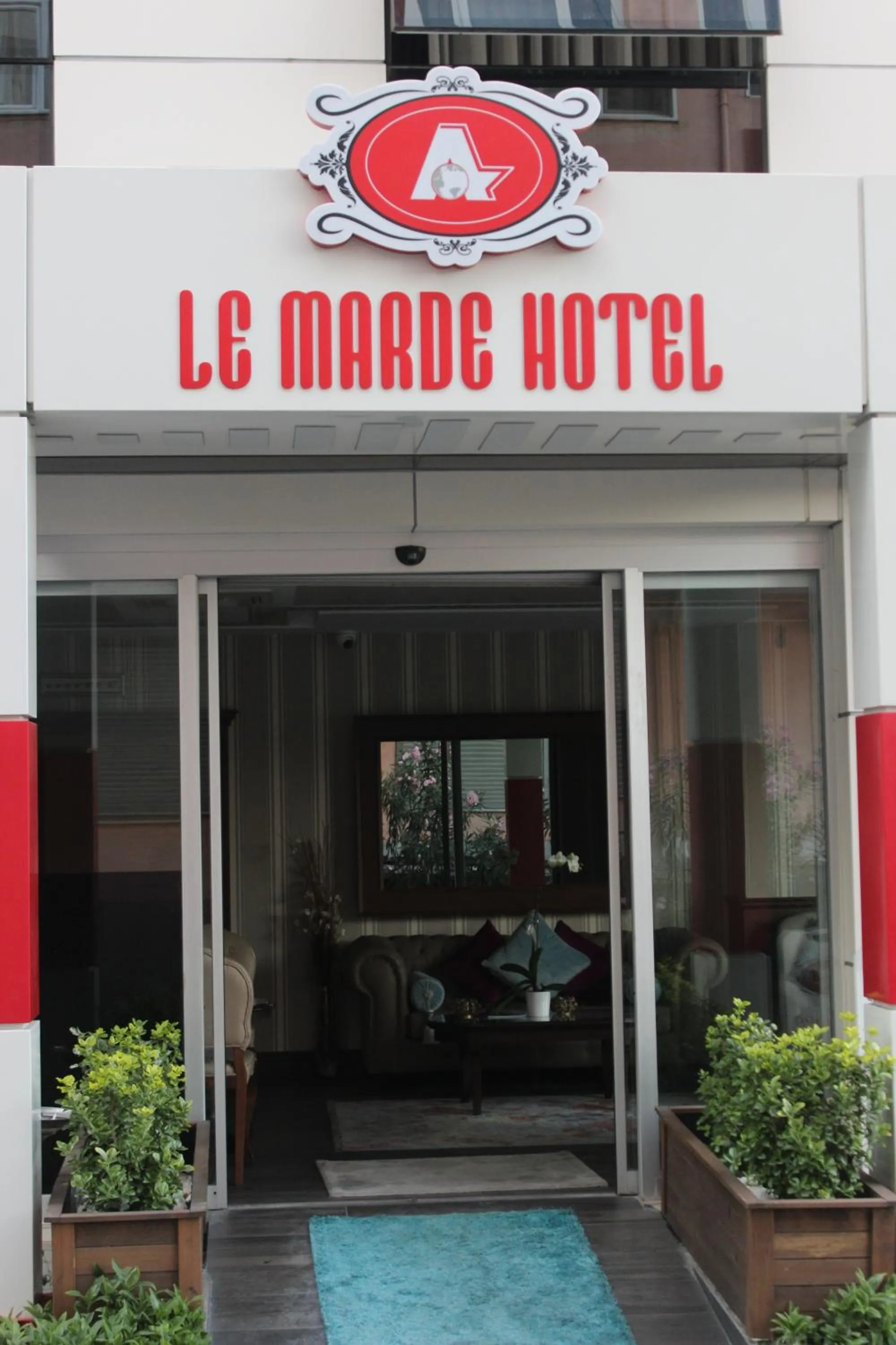 Facade/entrance in Le Marde Hotel
