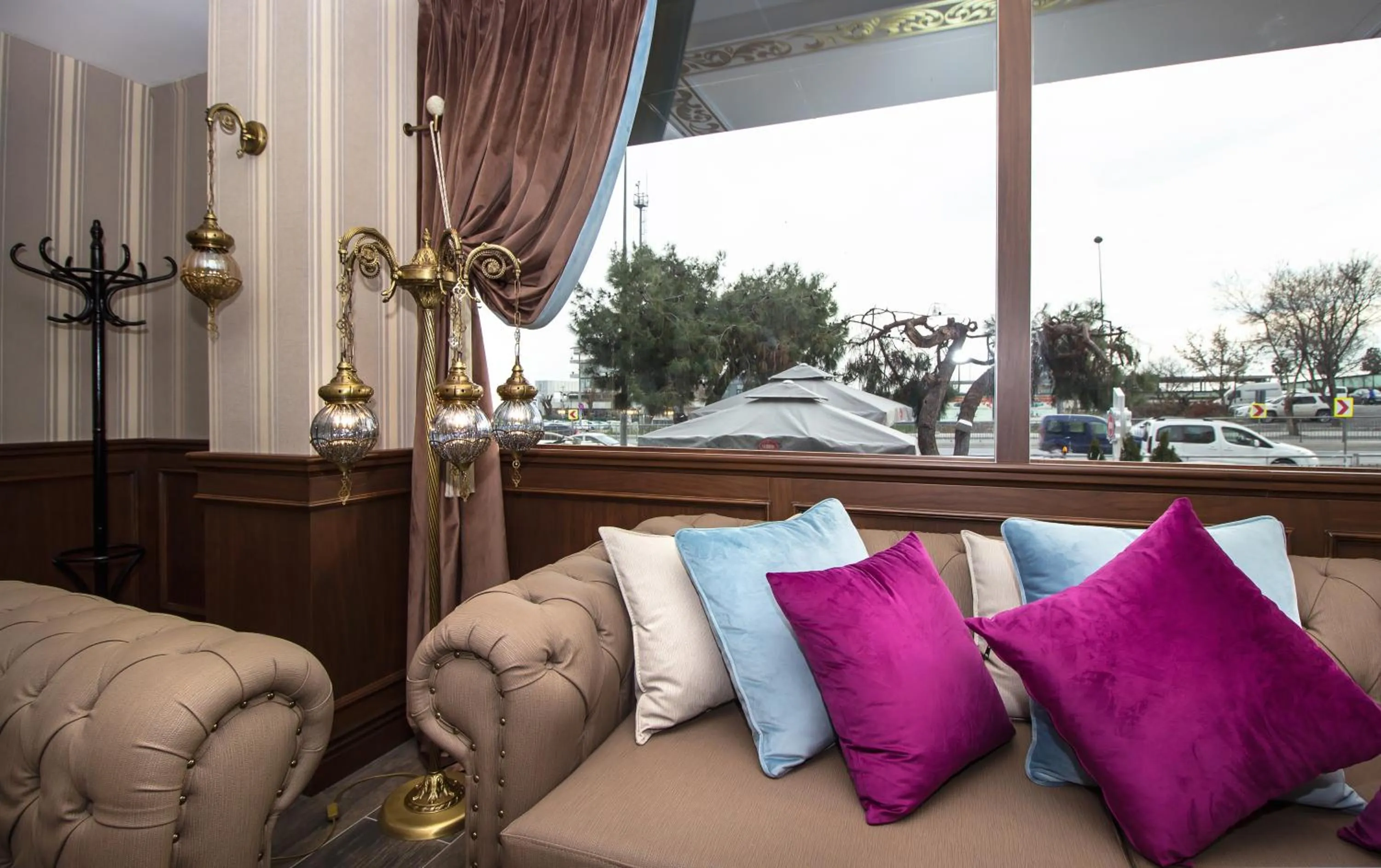 Decorative detail in Le Marde Hotel