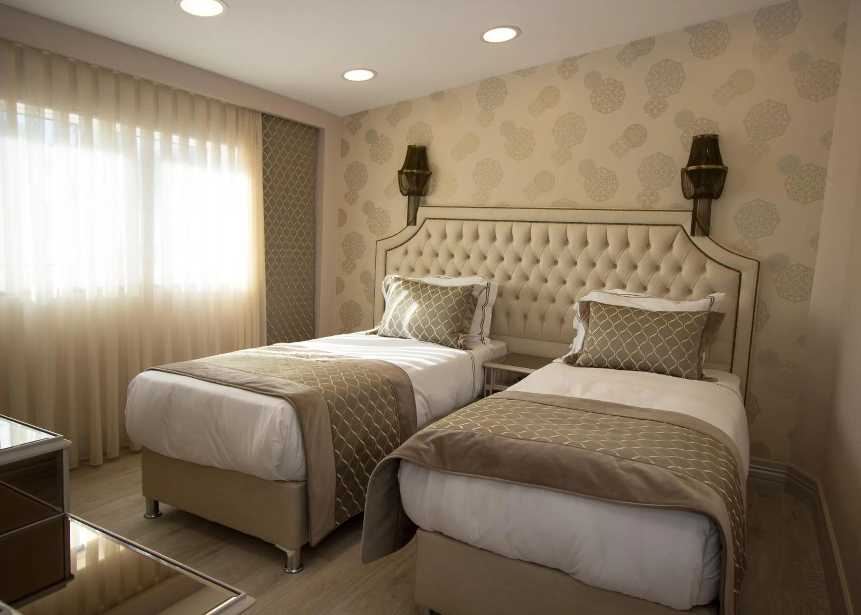 Day, Bed in Le Marde Hotel