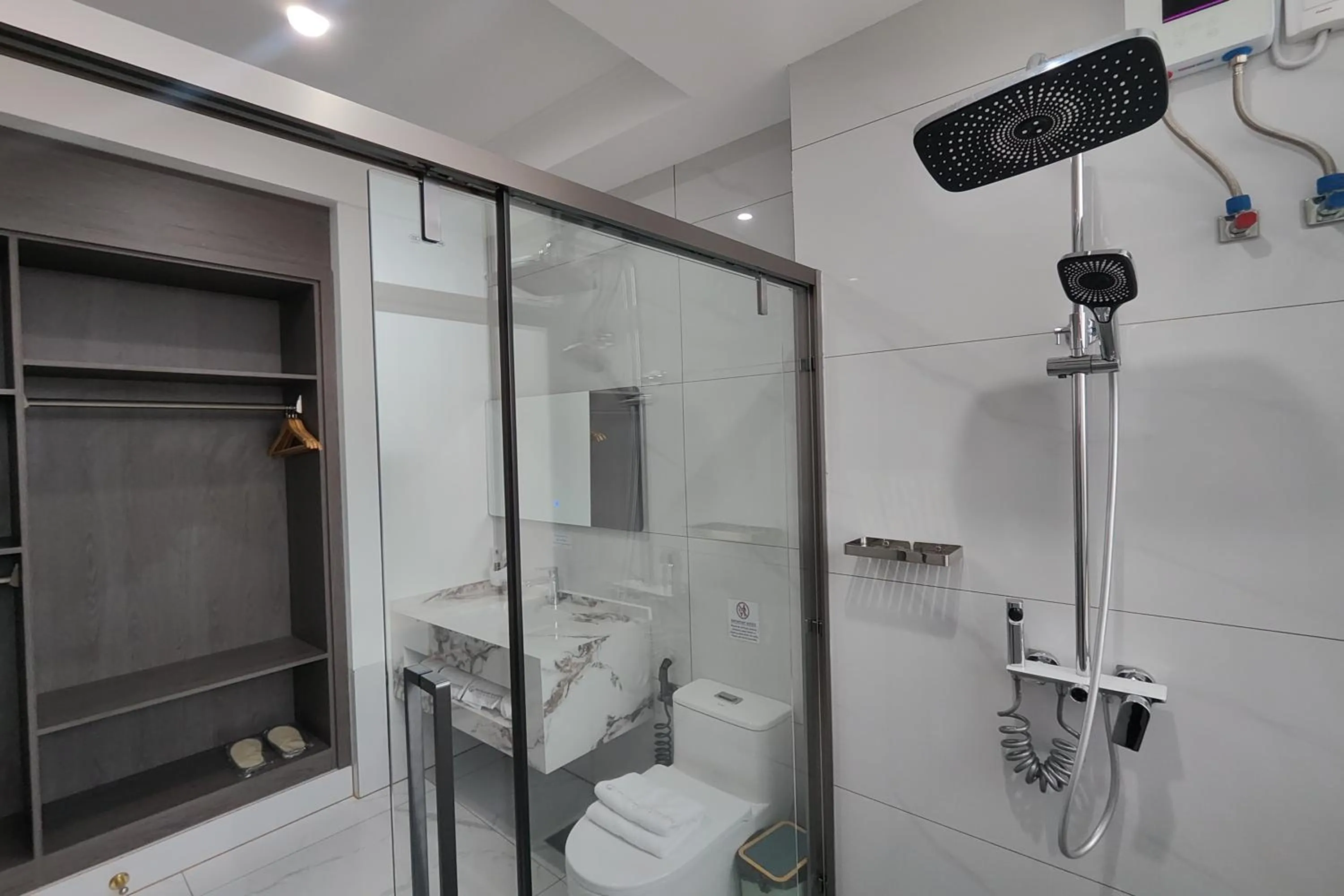 Bathroom in Mactan Grand Golden Hotel near Airport