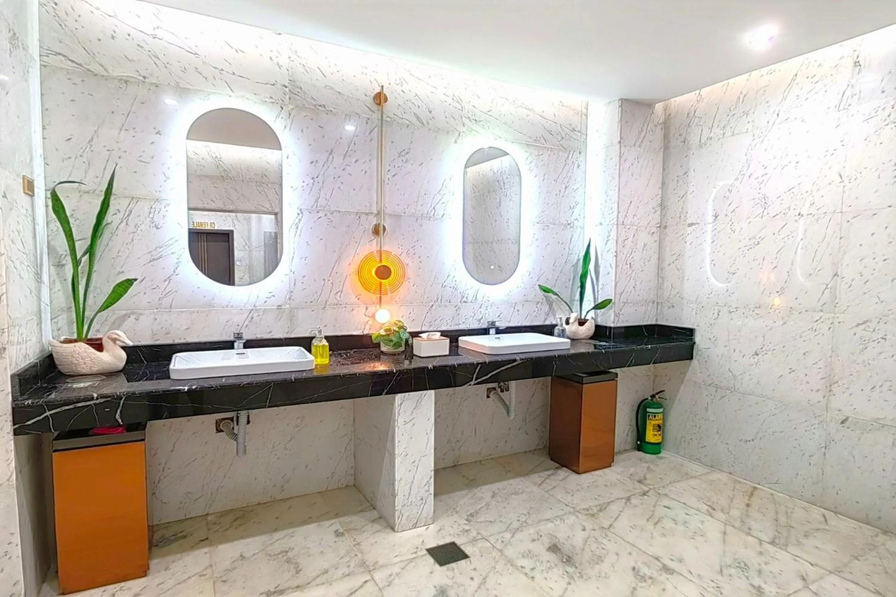 Bathroom in Mactan Grand Golden Hotel near Airport