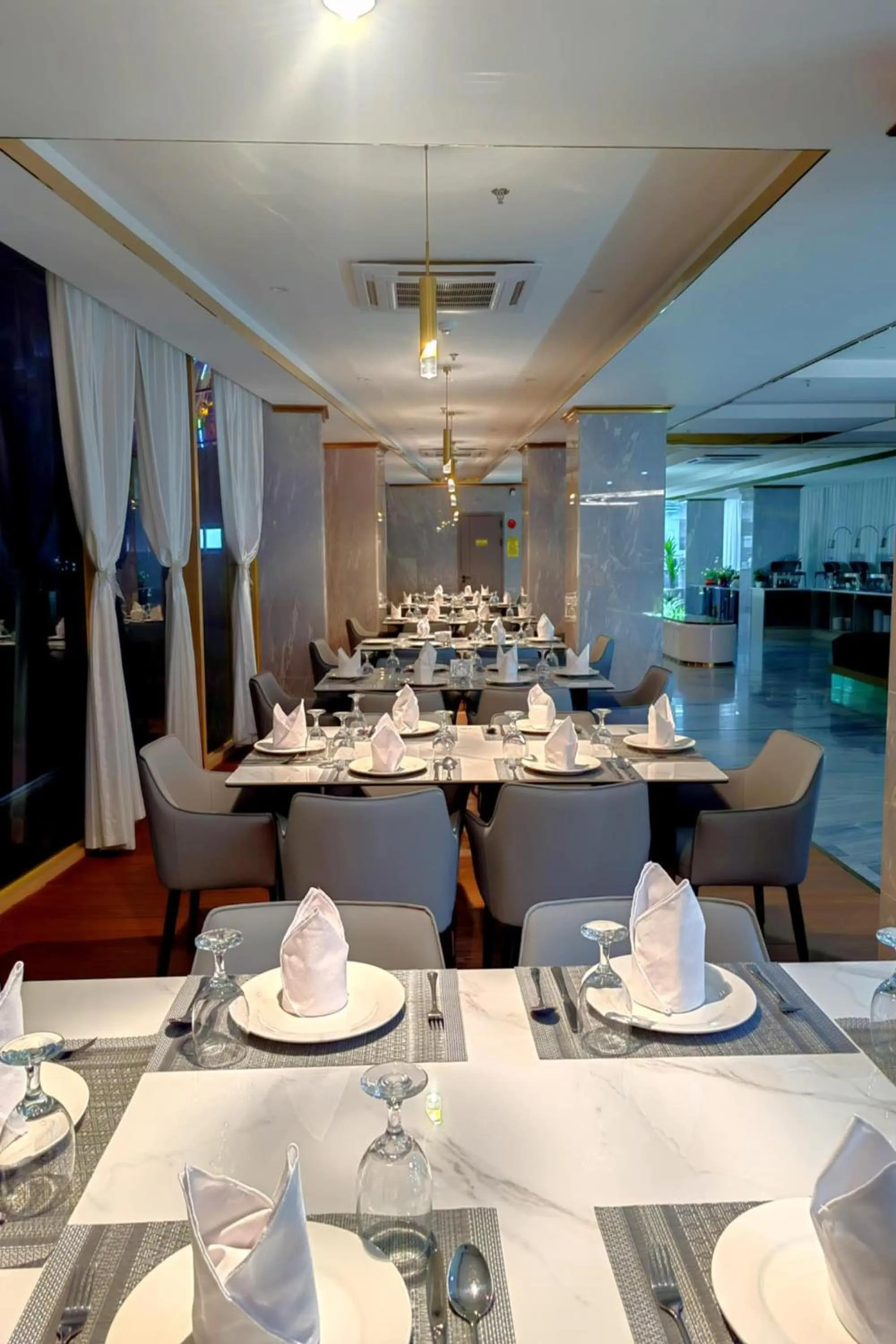 Restaurant/places to eat in Mactan Grand Golden Hotel near Airport