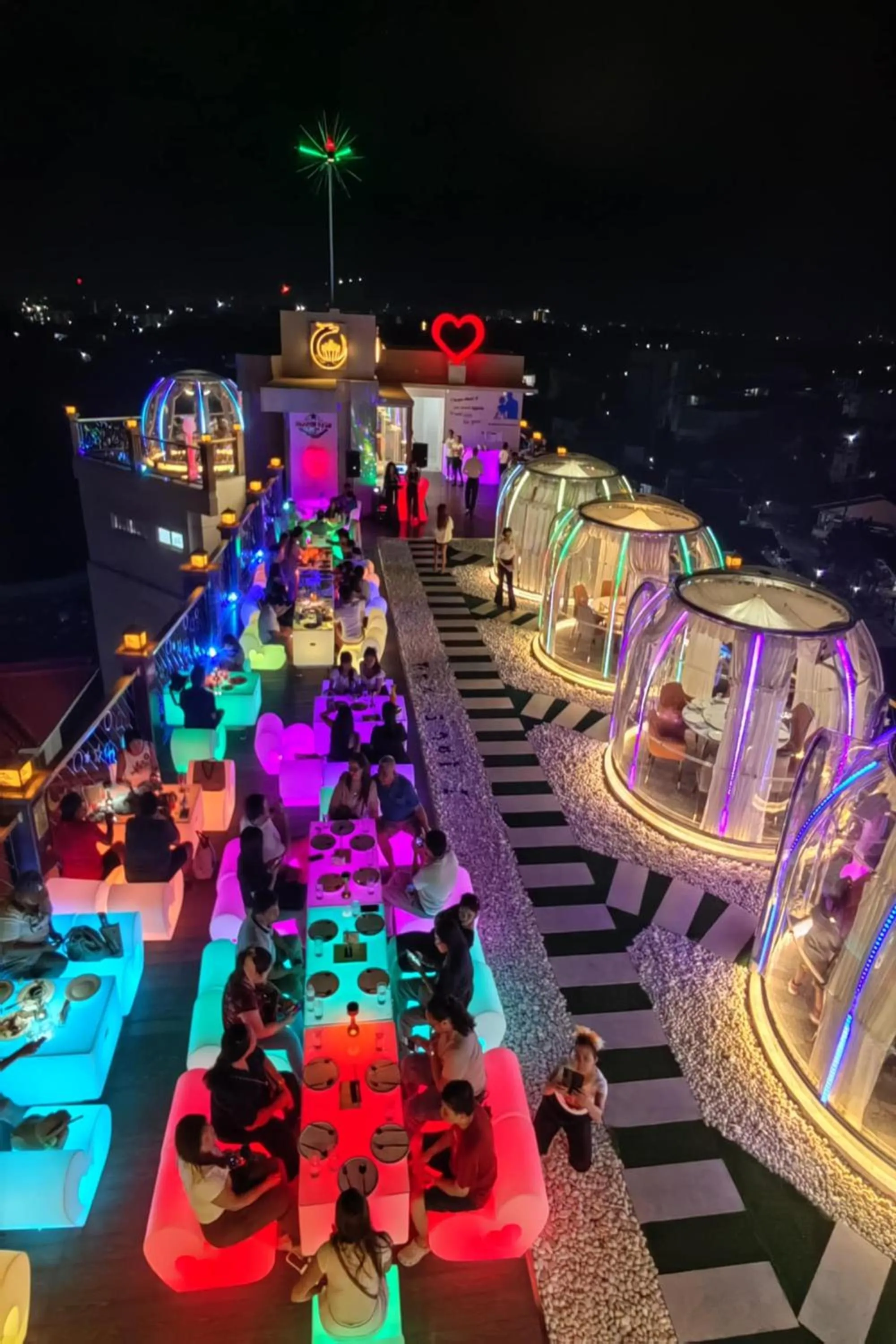 Restaurant/places to eat in Mactan Grand Golden Hotel near Airport