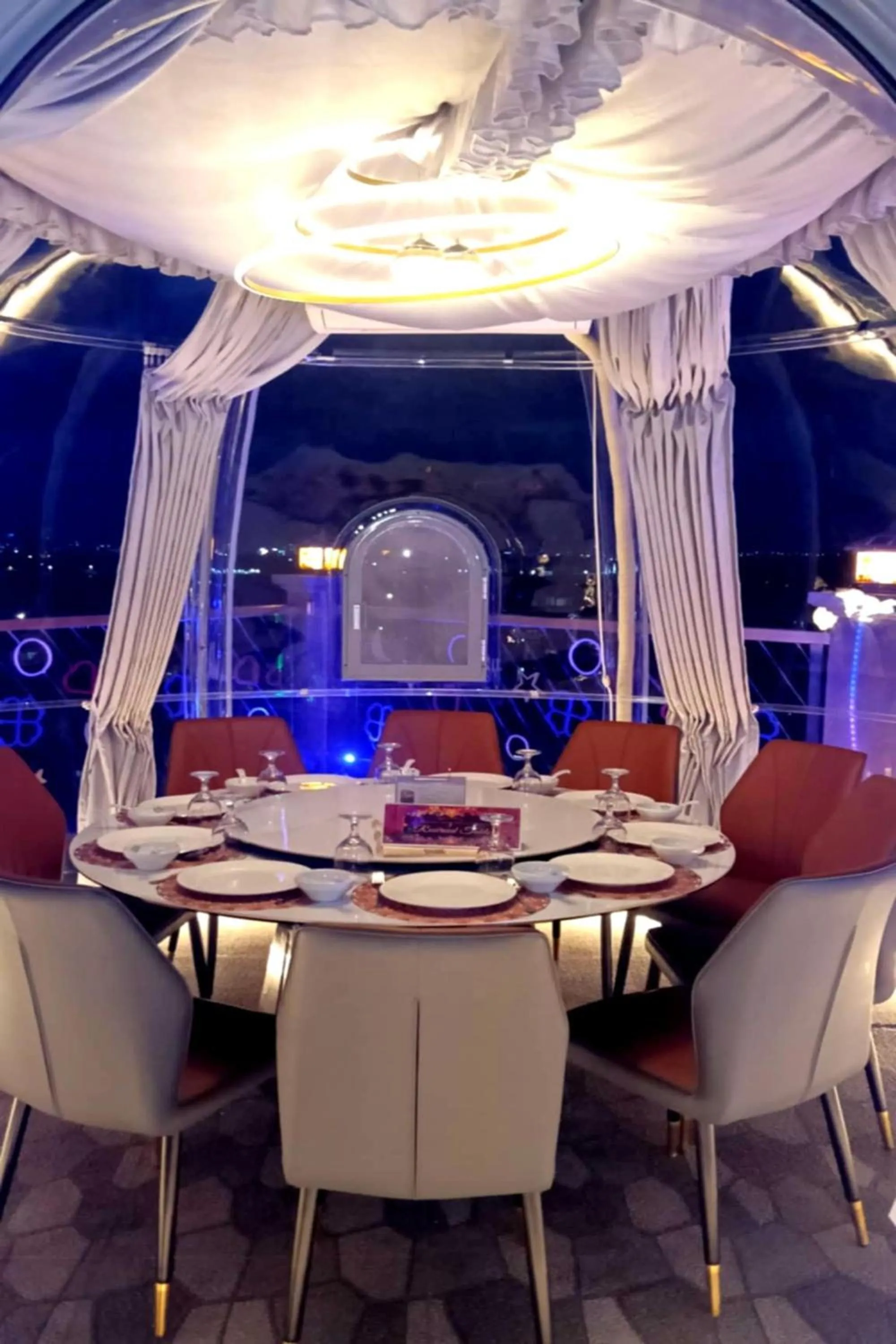 Seating area in Mactan Grand Golden Hotel near Airport