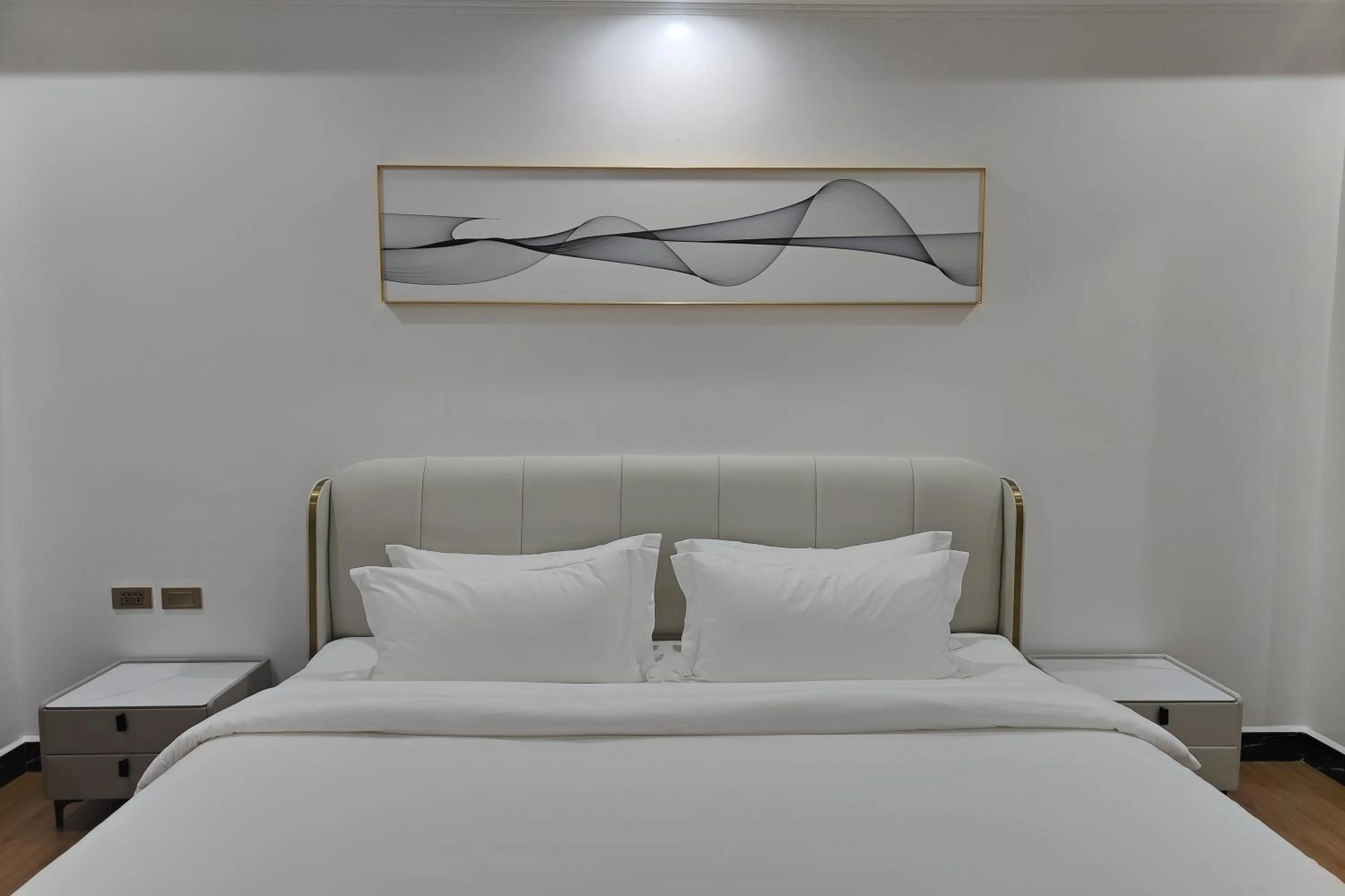 Bedroom, Bed in Mactan Grand Golden Hotel near Airport