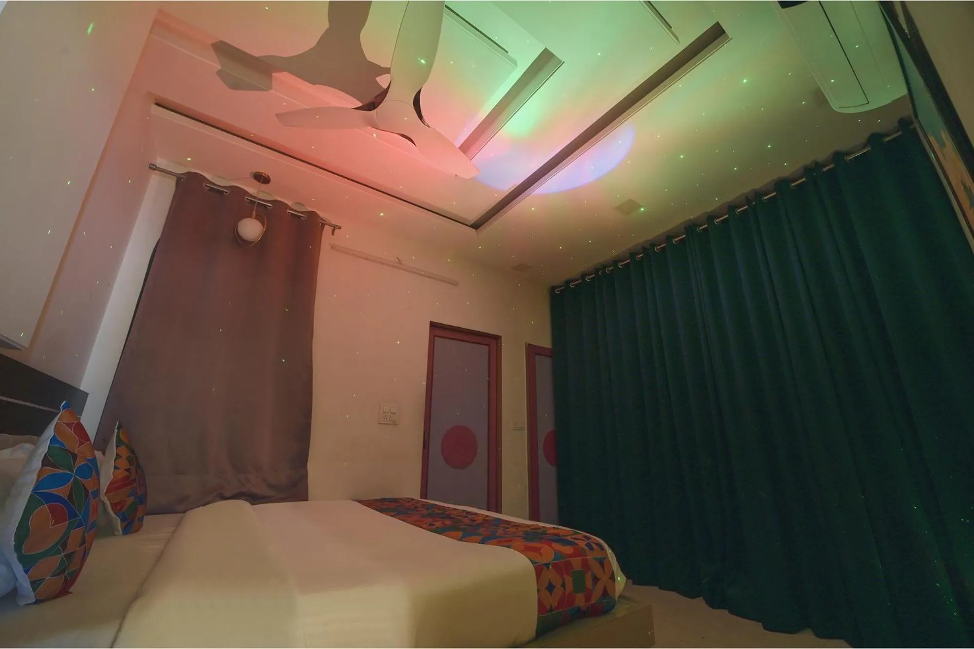 Bedroom, Bed in FabHotel Blooming Beds Pearl