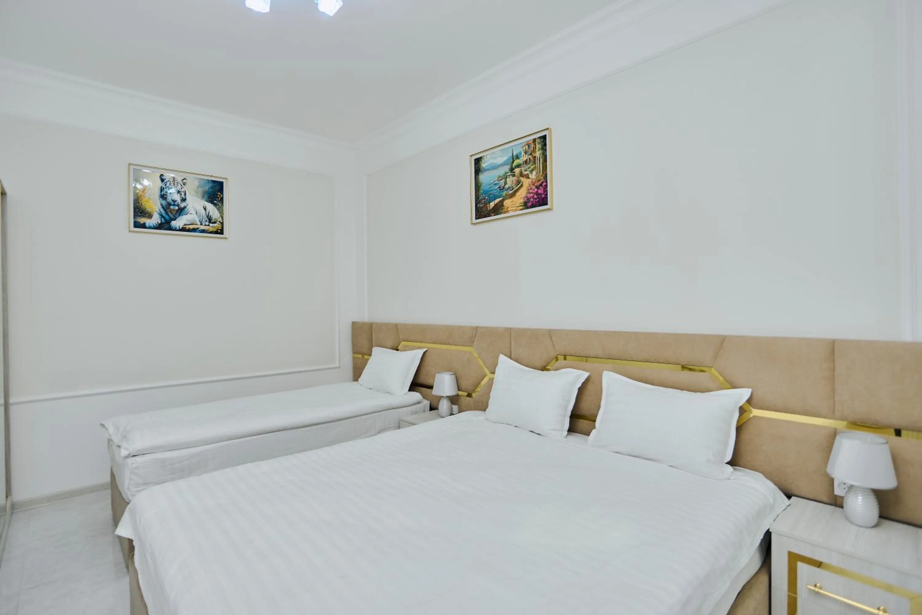 Bed in Registan Gold