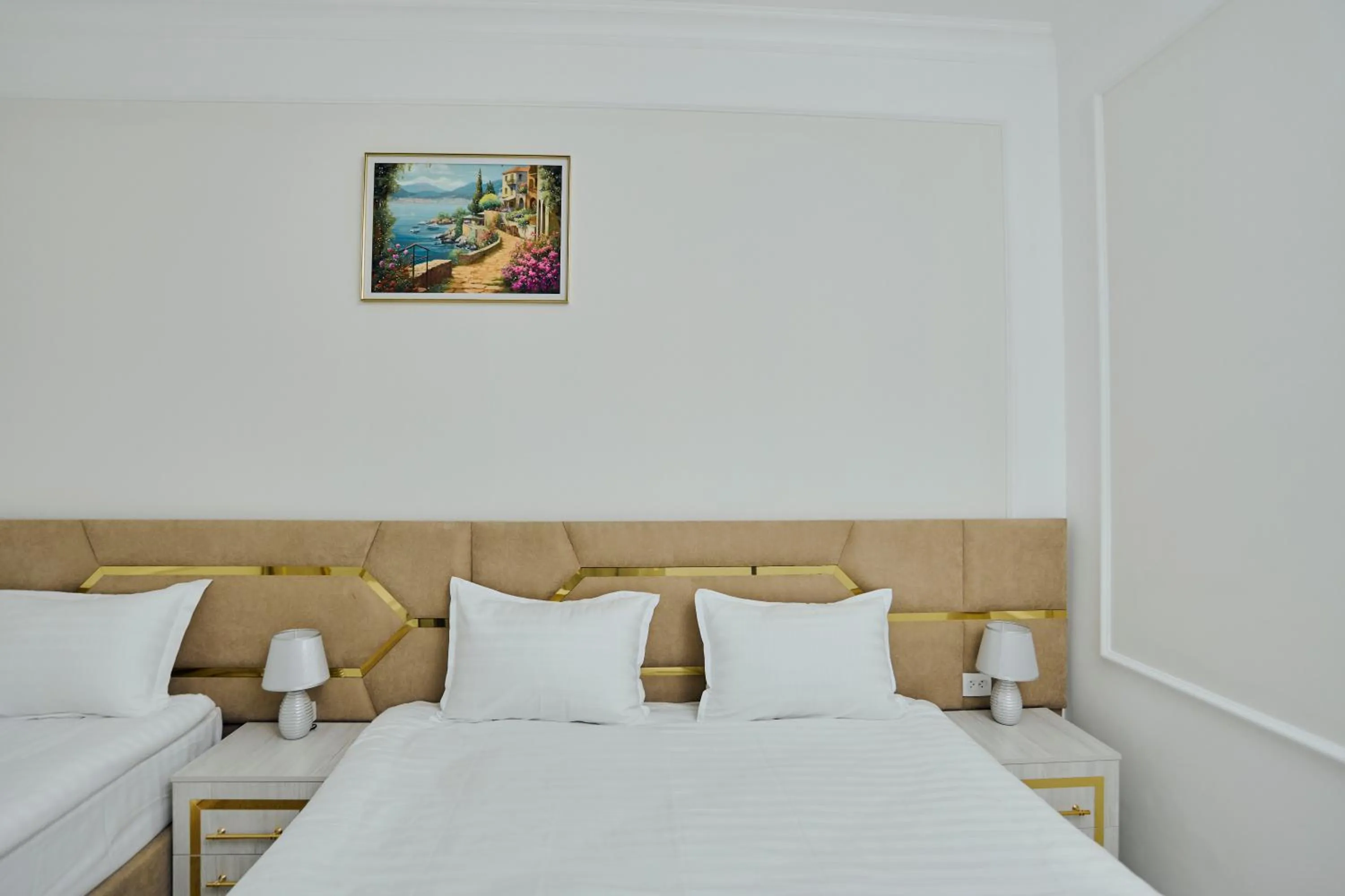 Bed in Registan Gold