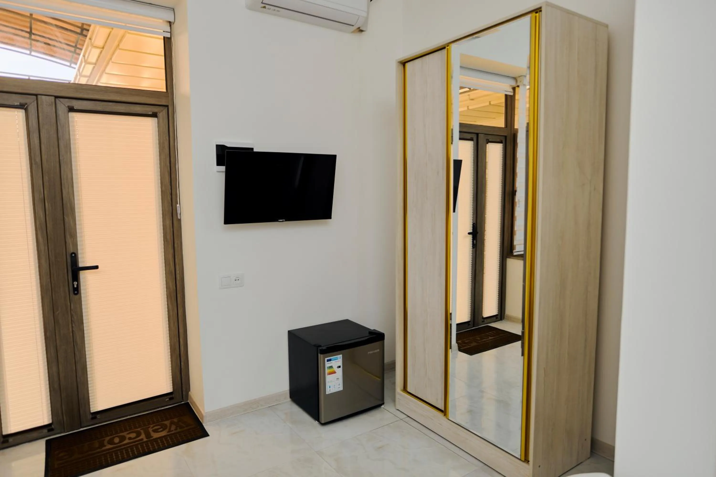 TV and multimedia in Registan Gold