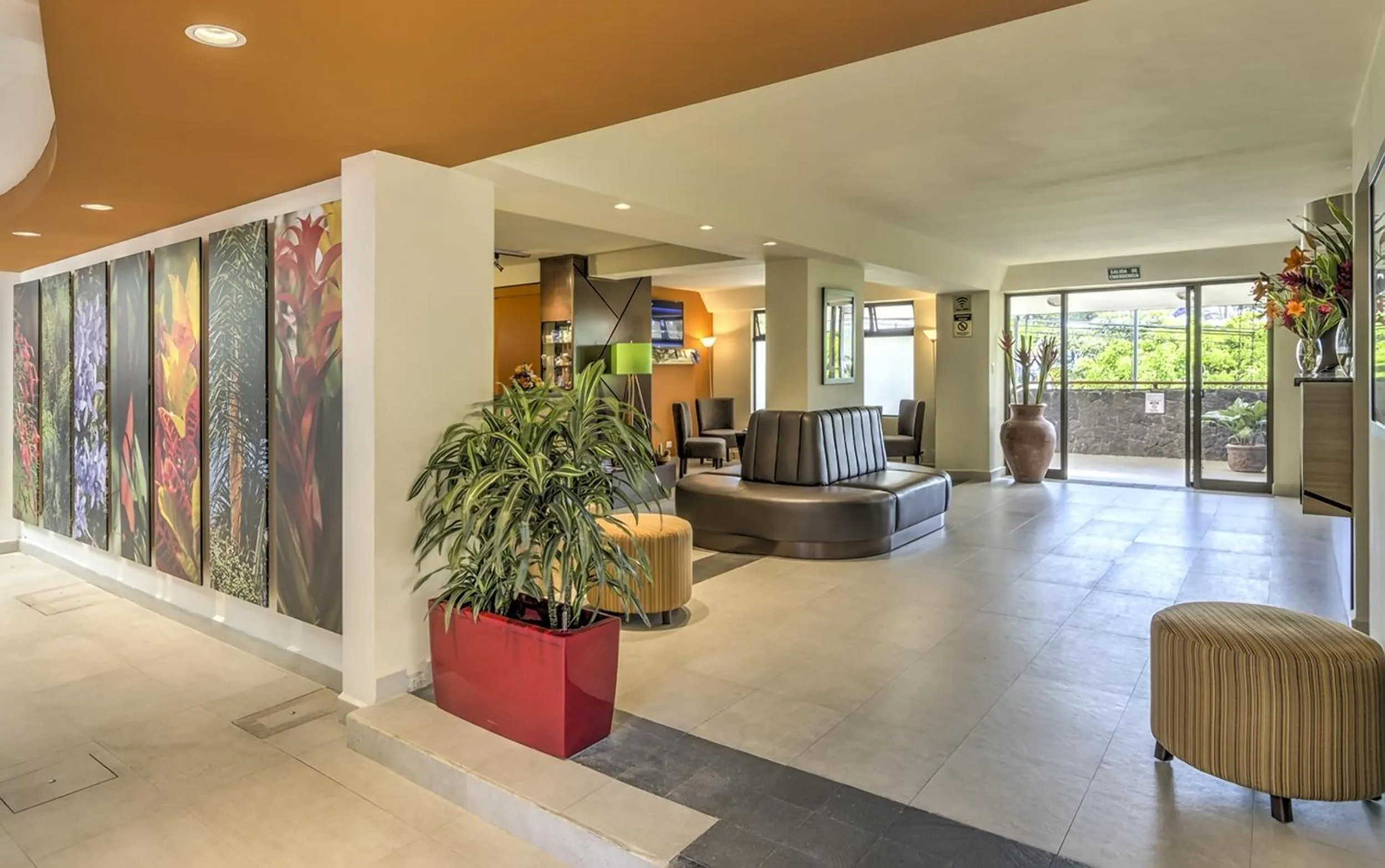 Lobby or reception in Hotel Residence Inn Suites Cristina