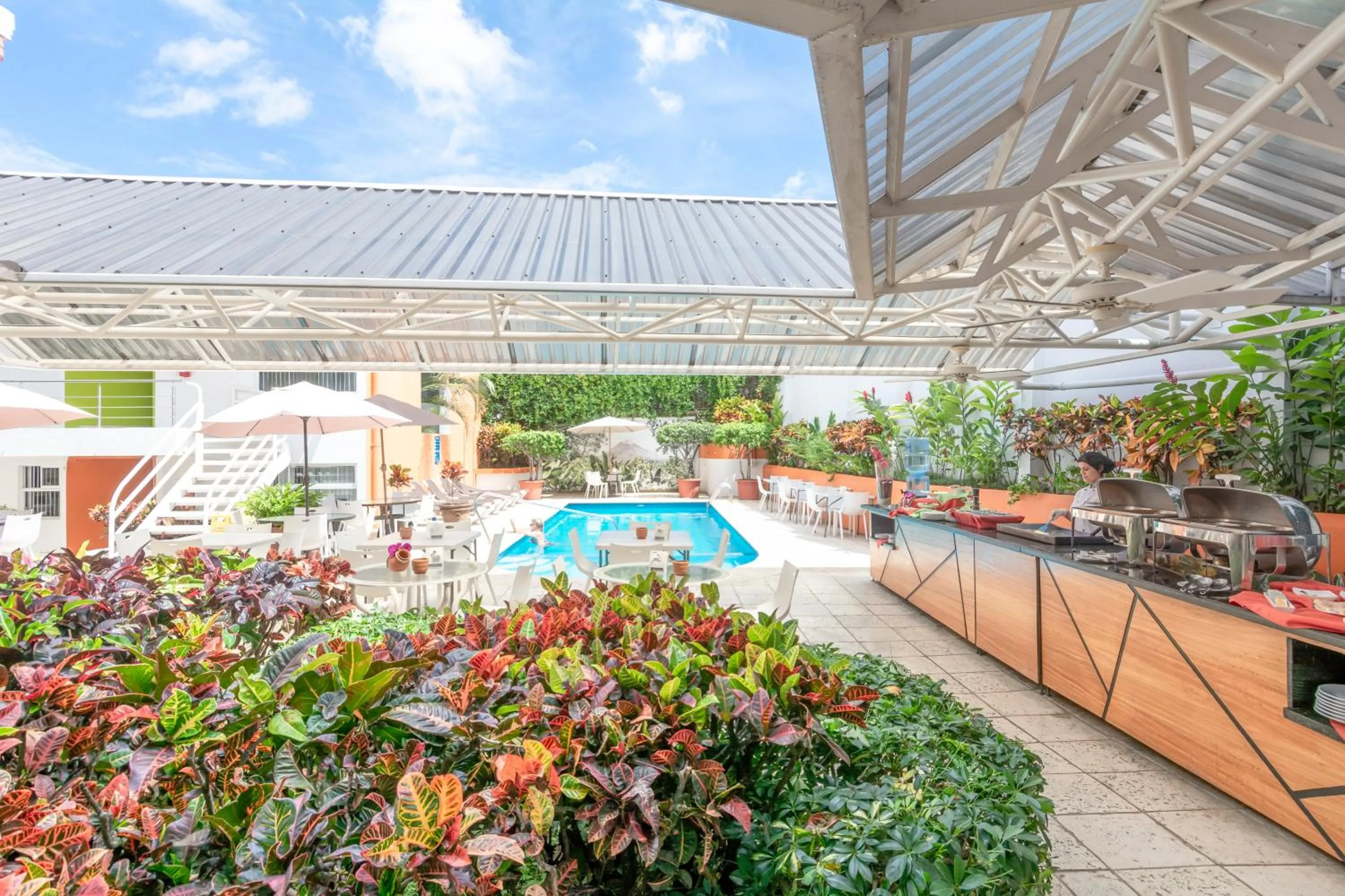 Buffet breakfast in Hotel Residence Inn Suites Cristina