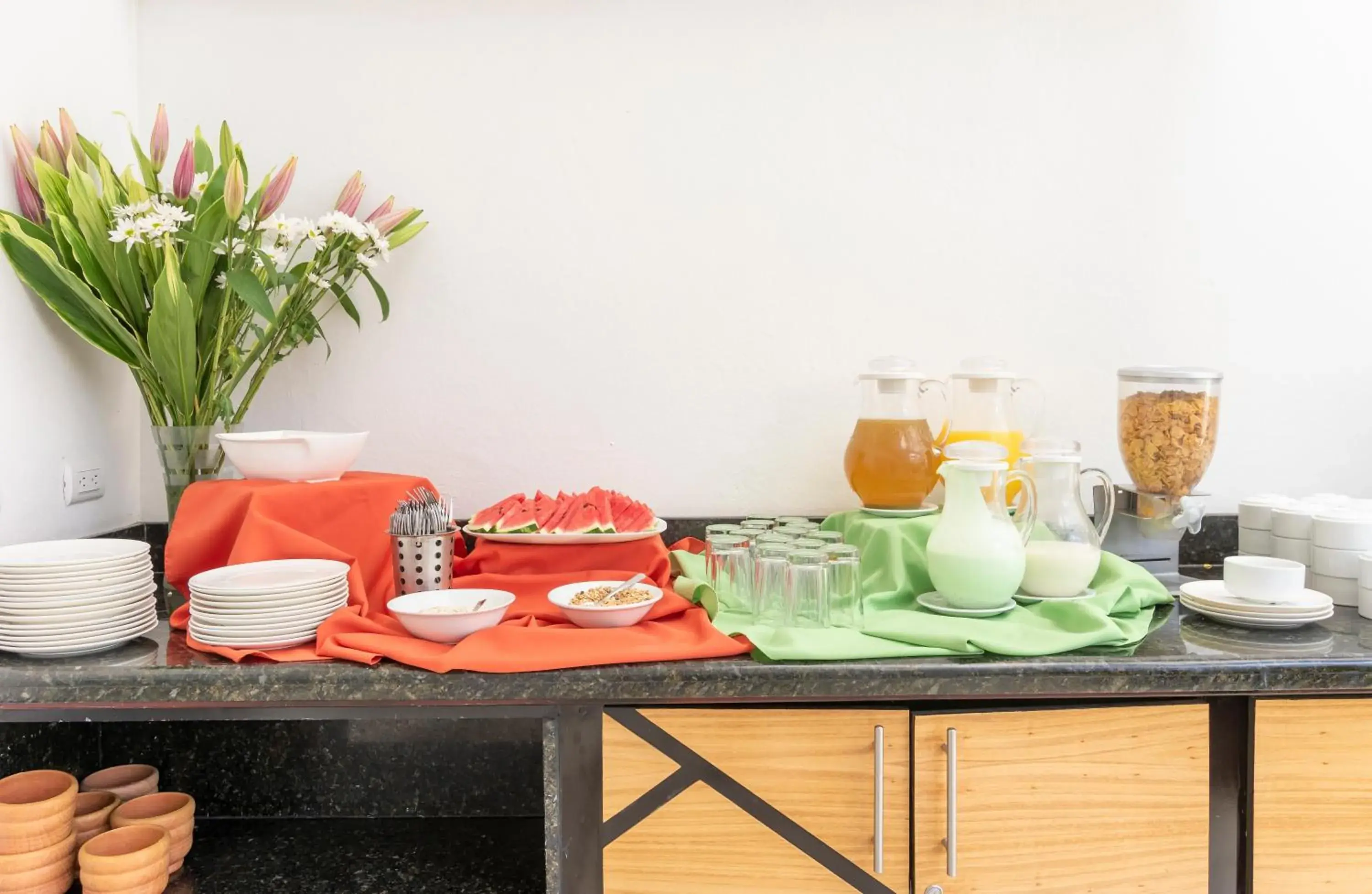 Buffet breakfast in Hotel Residence Inn Suites Cristina Buffet breakfast in Hotel Residence Inn Suites Cristina