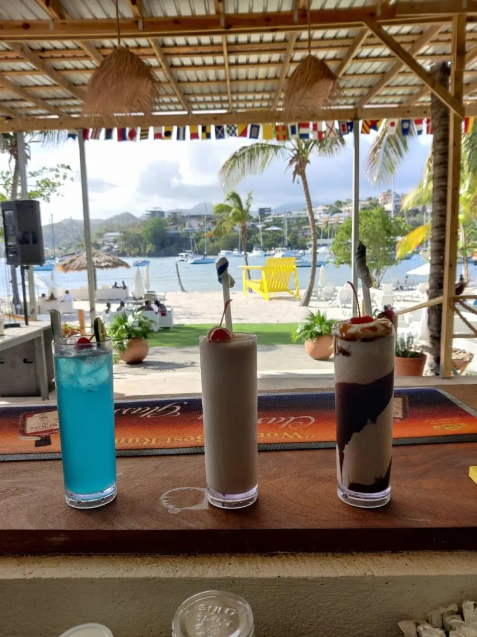 Restaurant/places to eat in Blue Lagoon Hotel and Marina Ltd