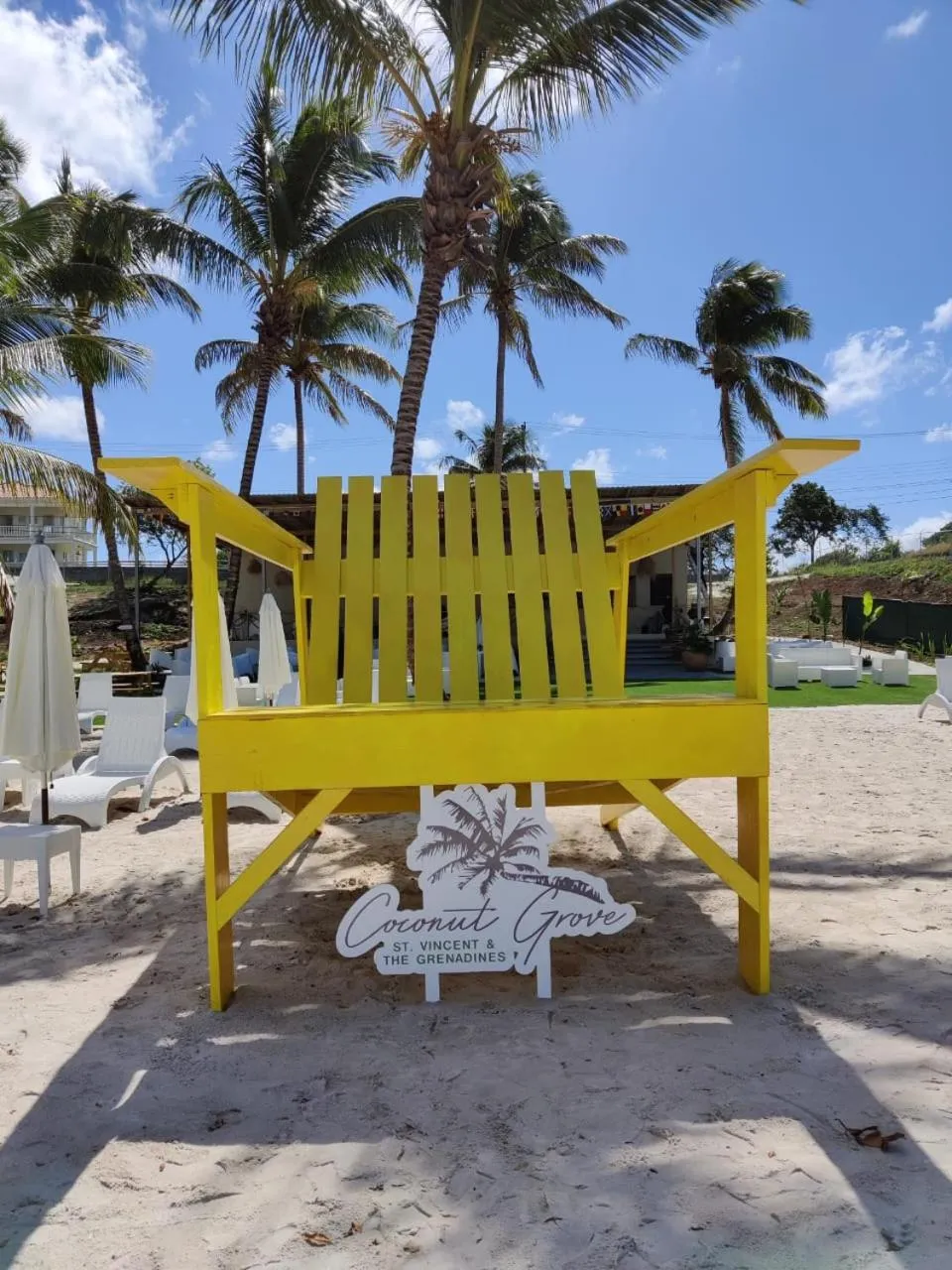 Restaurant/places to eat in Blue Lagoon Hotel and Marina Ltd