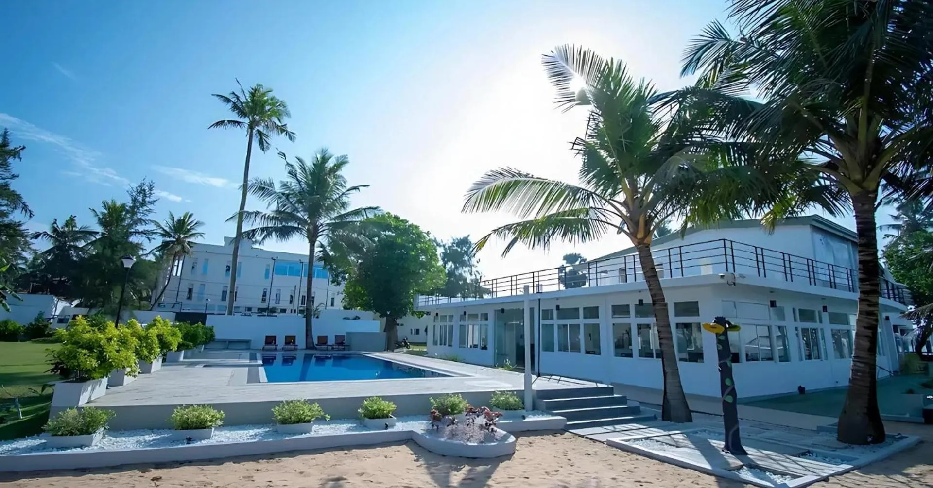 Manara Beach Resort