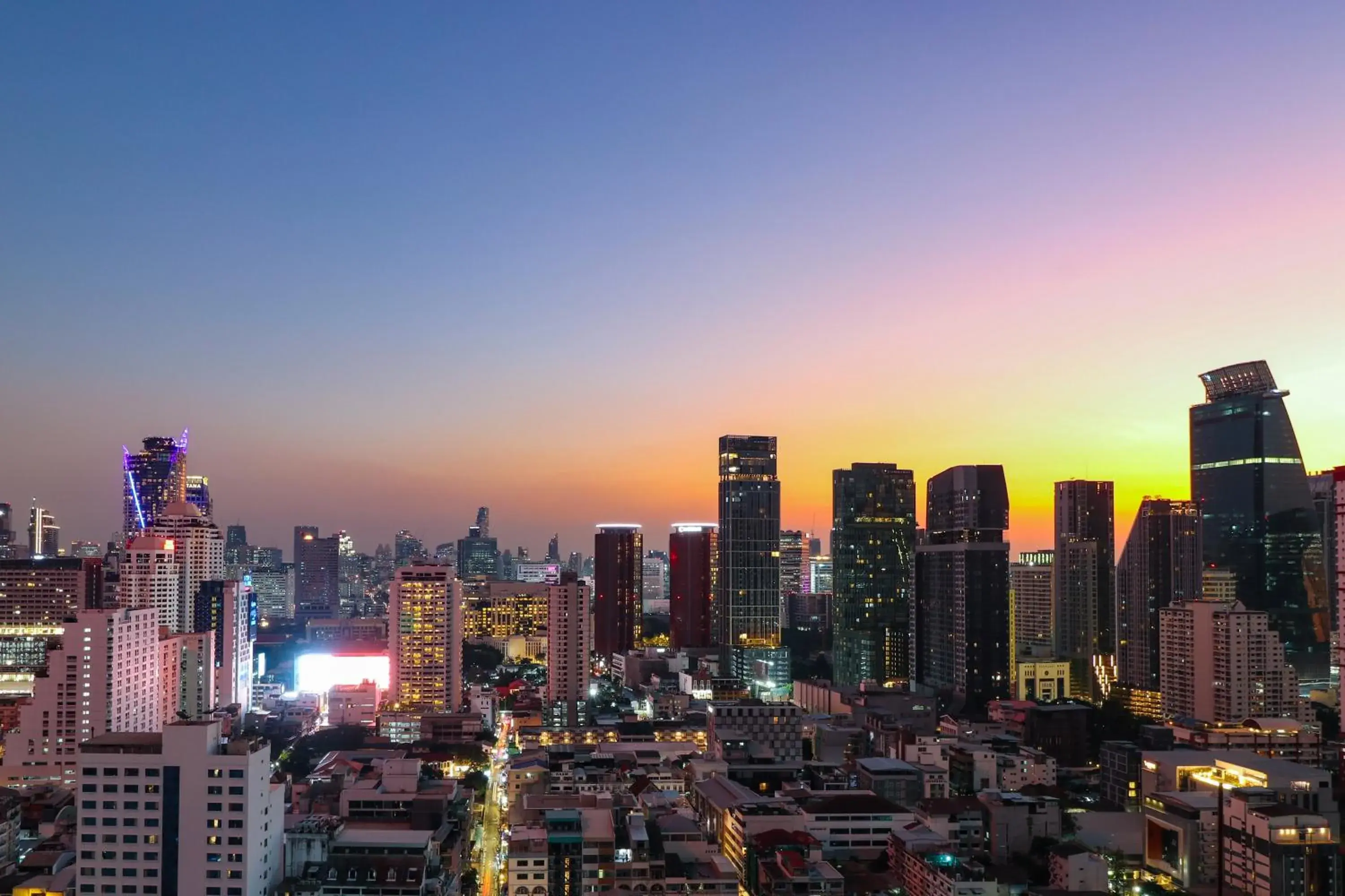 City view in Queensland Hotel Bangkok City view in Queensland Hotel Bangkok