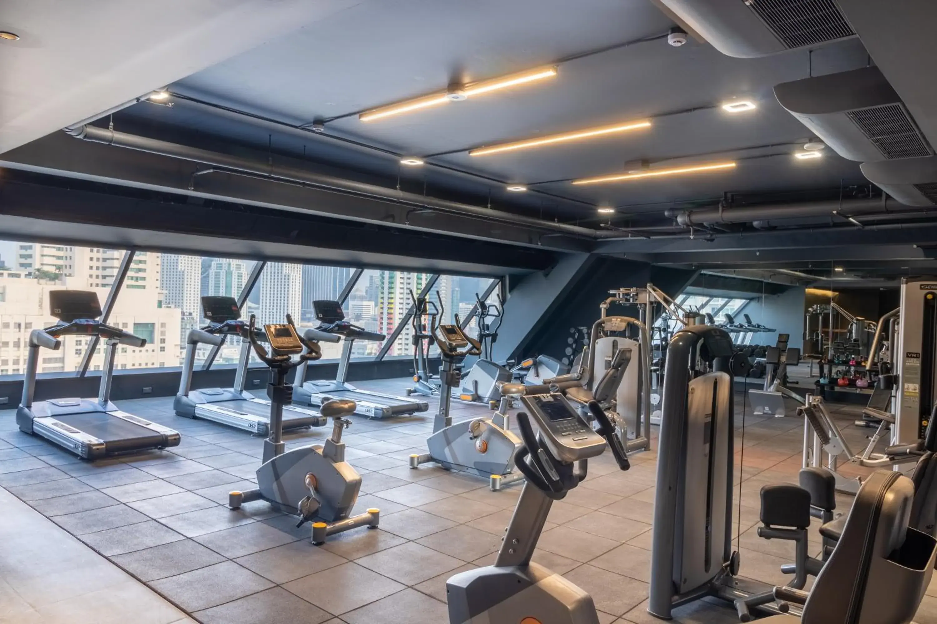 Fitness centre/facilities in Queensland Hotel Bangkok Fitness centre/facilities in Queensland Hotel Bangkok