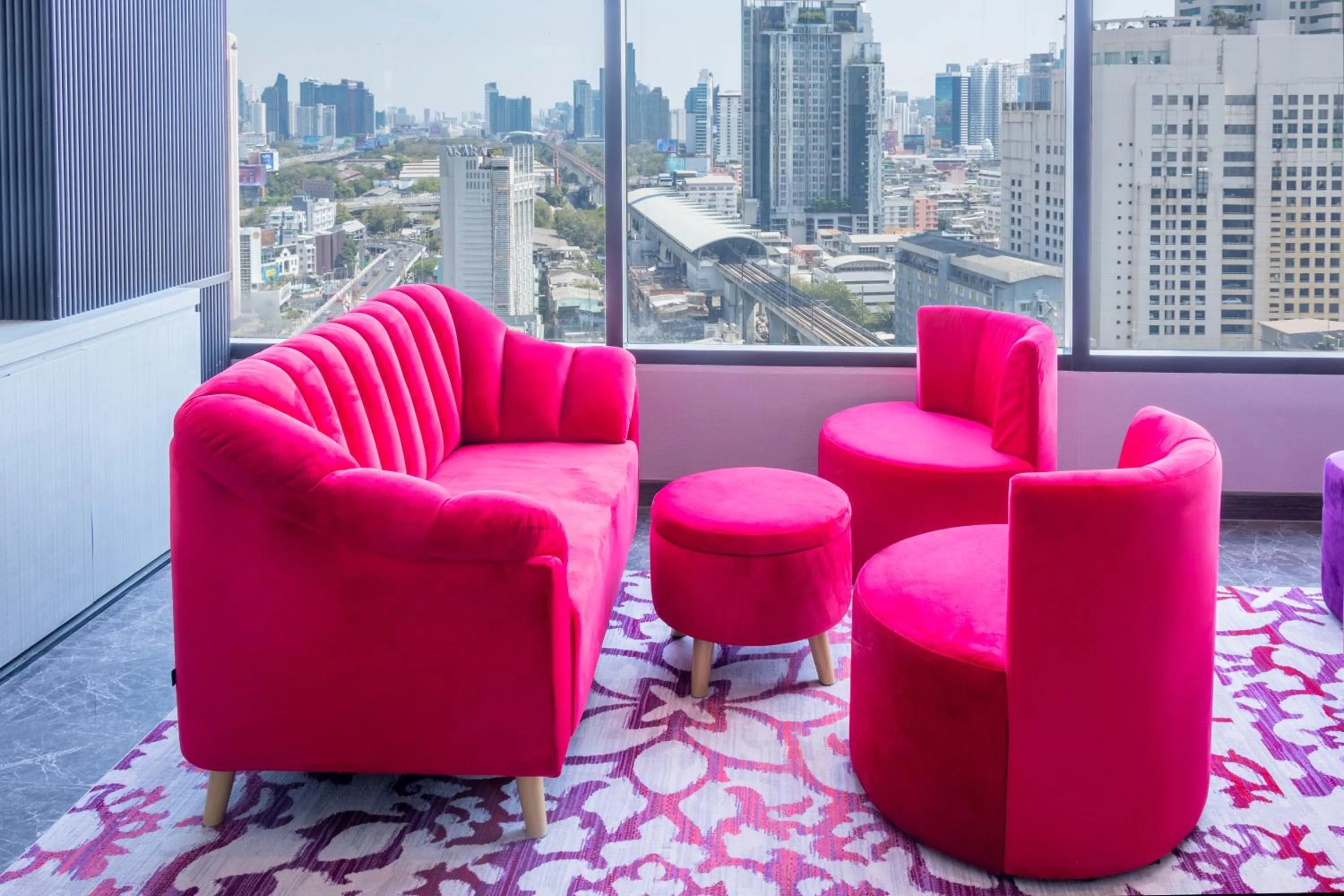 Lobby or reception in Queensland Hotel Bangkok