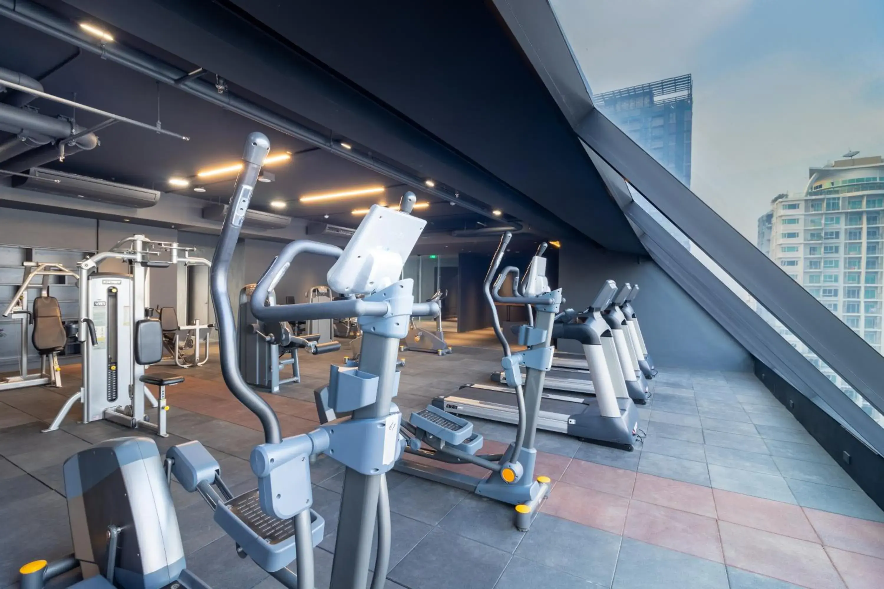 Fitness centre/facilities in Queensland Hotel Bangkok Fitness centre/facilities in Queensland Hotel Bangkok